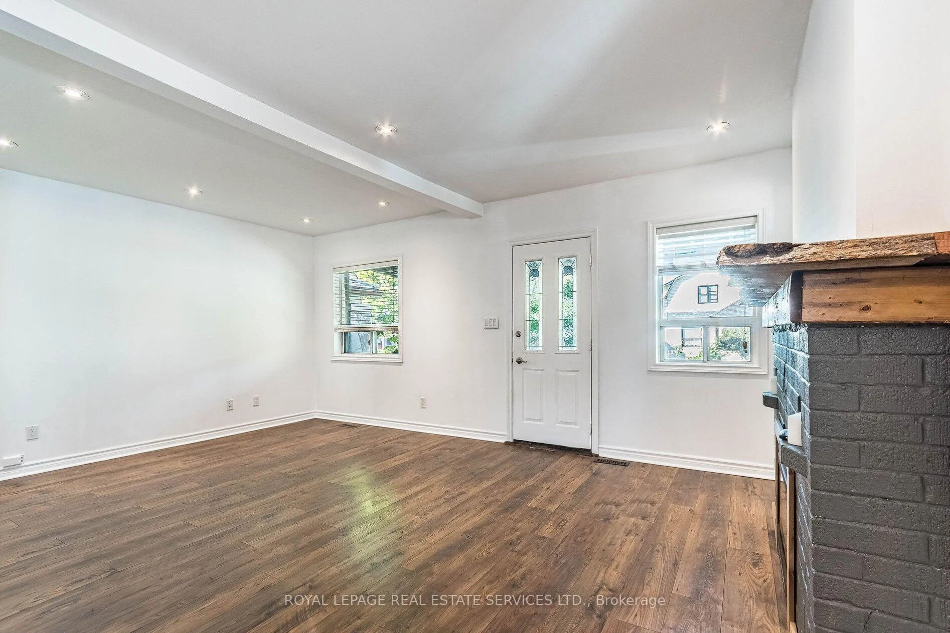 Photo 19 of 37 Seventeenth Street, Etobicoke, New Toronto — HOMEH
