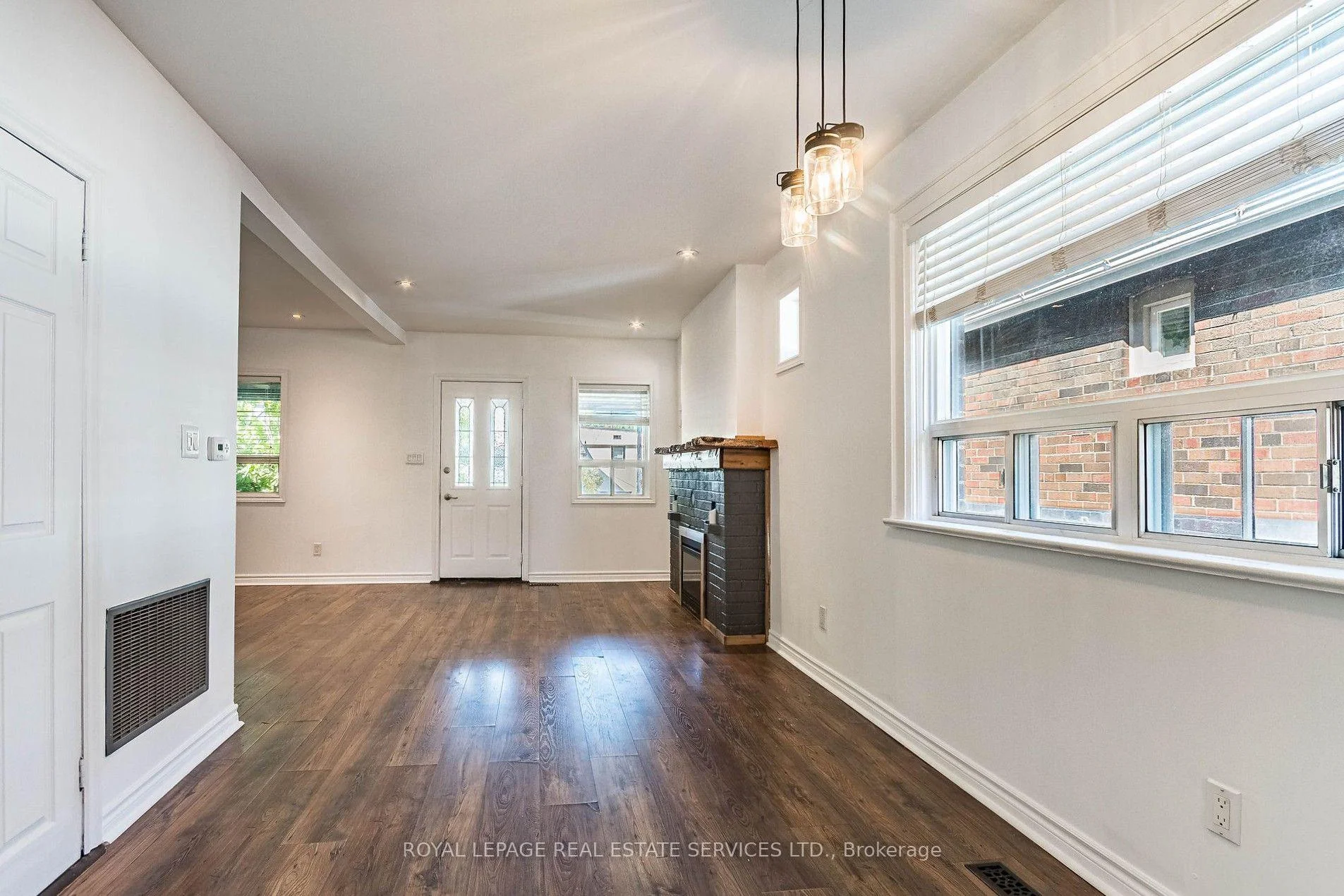 Photo 43 of 37 Seventeenth Street, Etobicoke, New Toronto — HOMEH