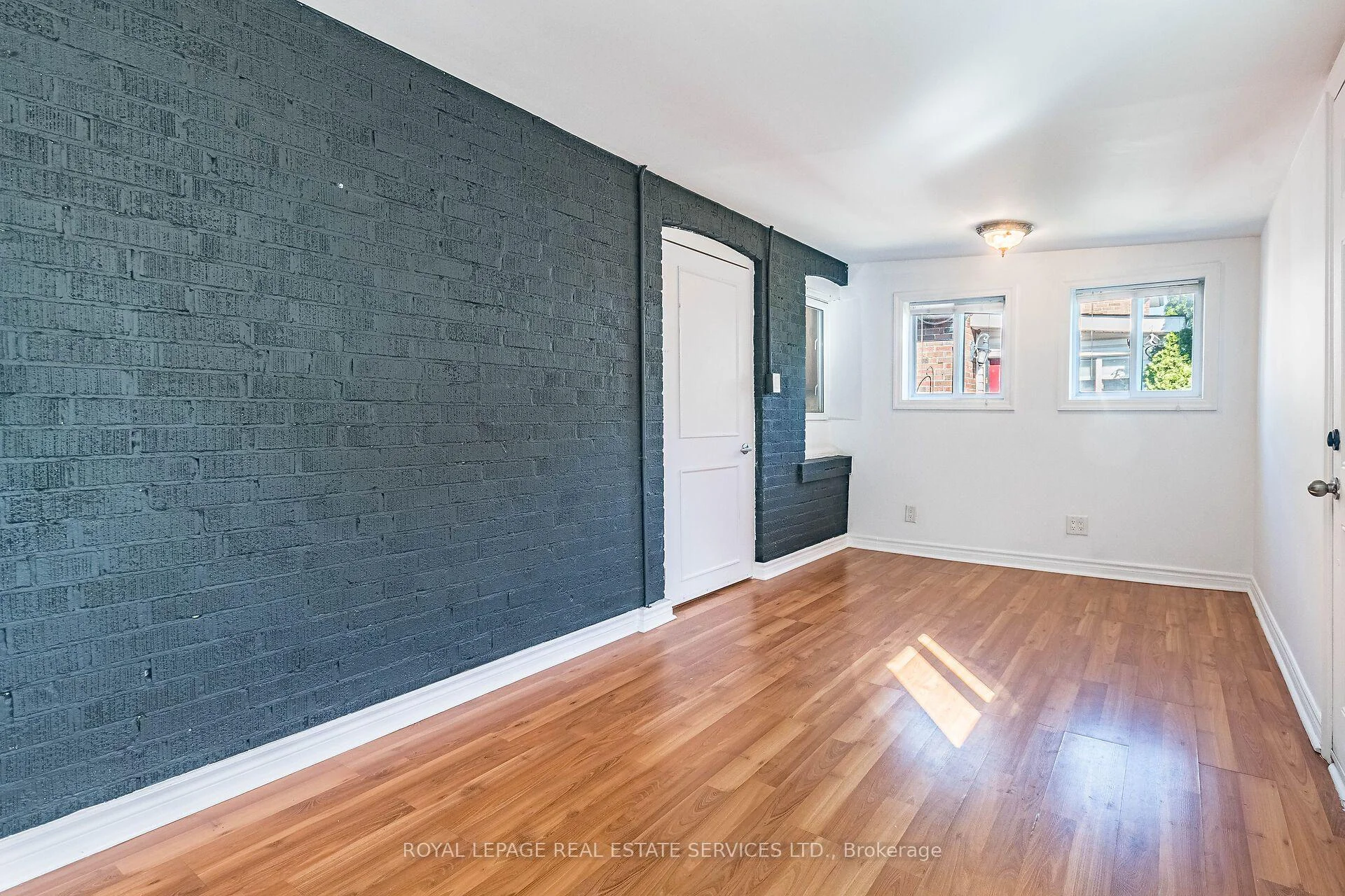 Photo 53 of 37 Seventeenth Street, Etobicoke, New Toronto — HOMEH