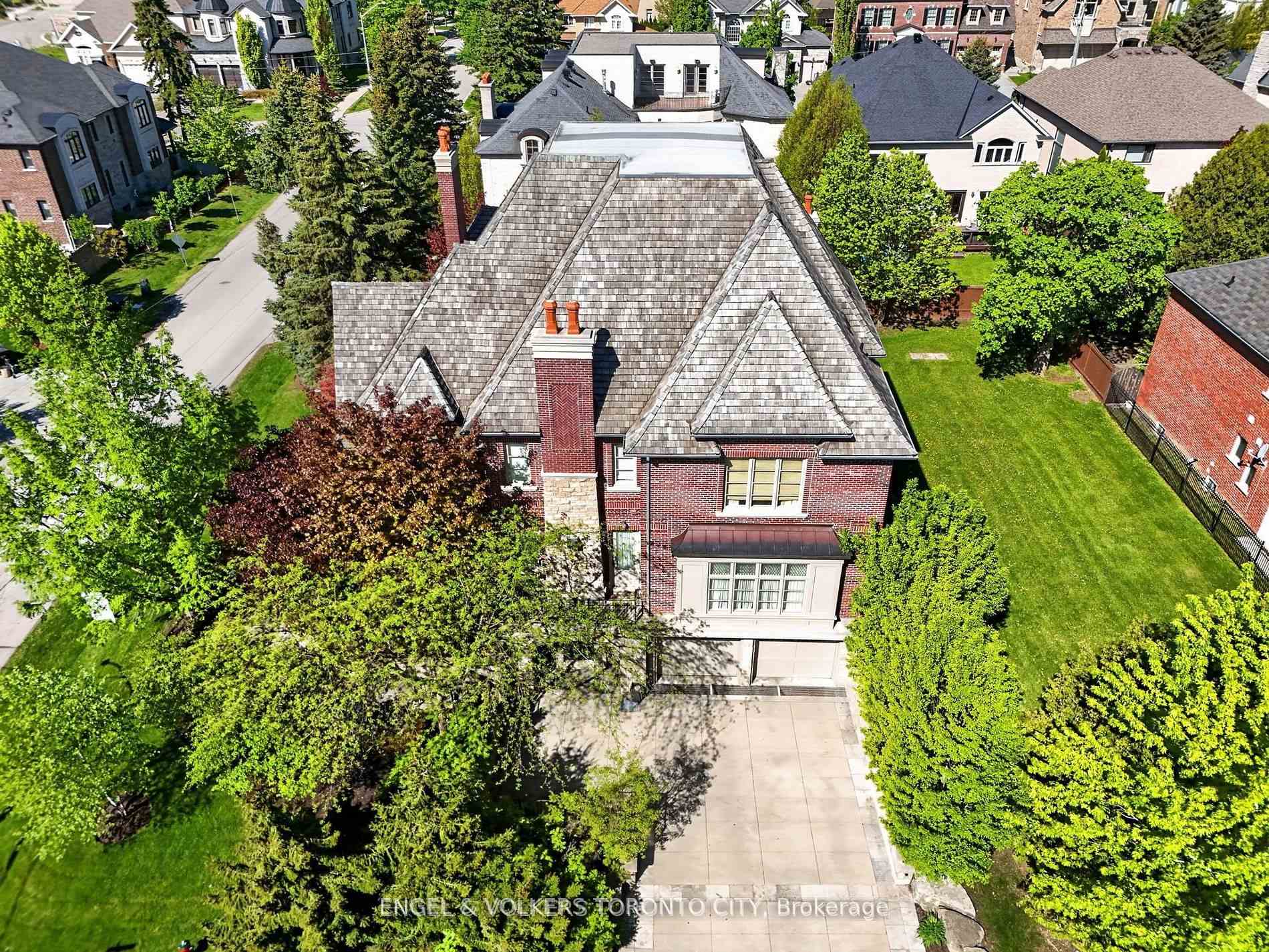Photo 1 of 28 Long Hill Drive, Richmond Hill, Jefferson — HOMEH