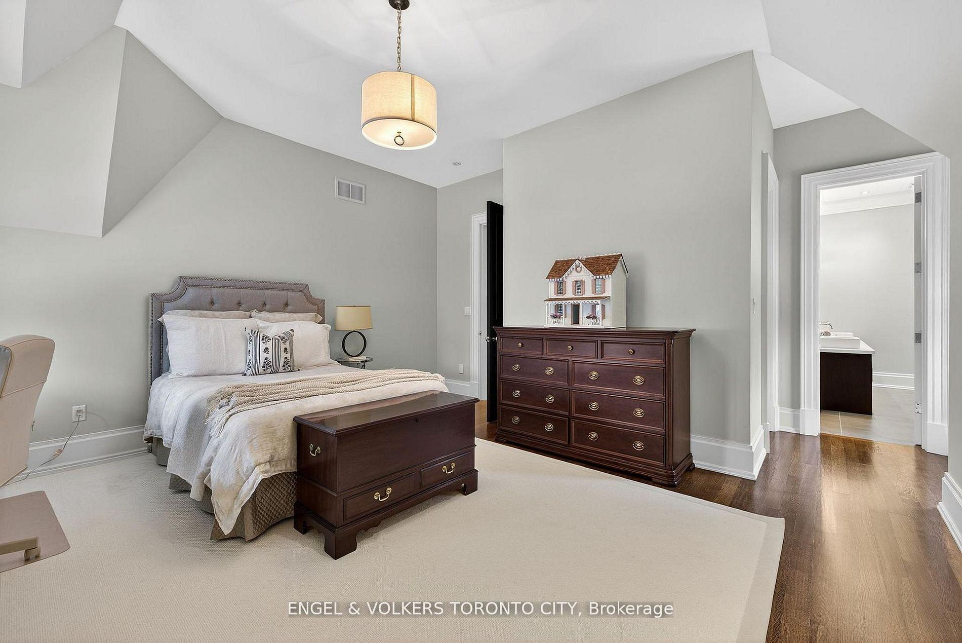 Photo 39 of 28 Long Hill Drive, Richmond Hill, Jefferson — HOMEH