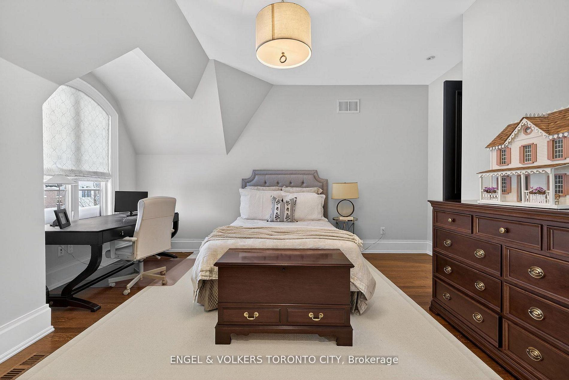 Photo 40 of 28 Long Hill Drive, Richmond Hill, Jefferson — HOMEH
