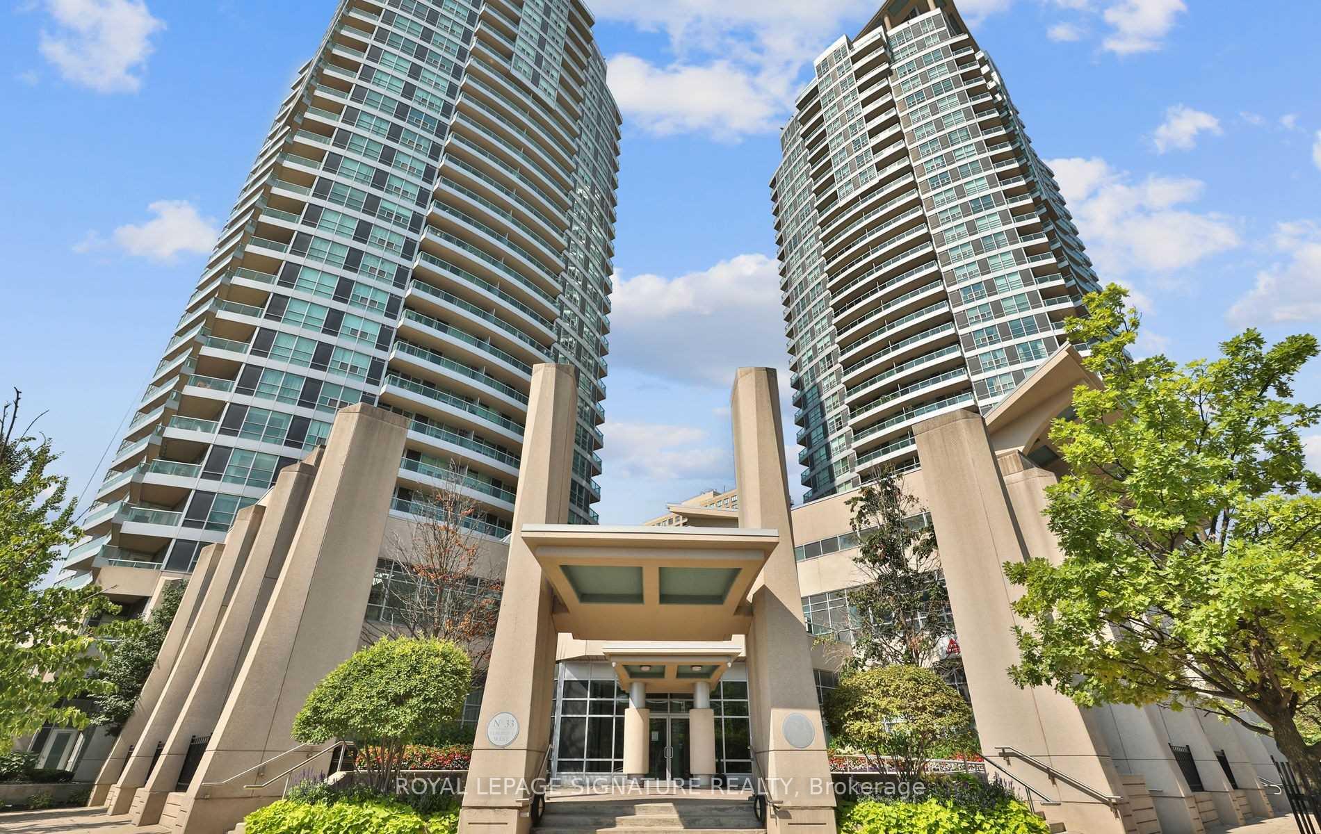 Front of Unit 1605, 1 Elm Drive W