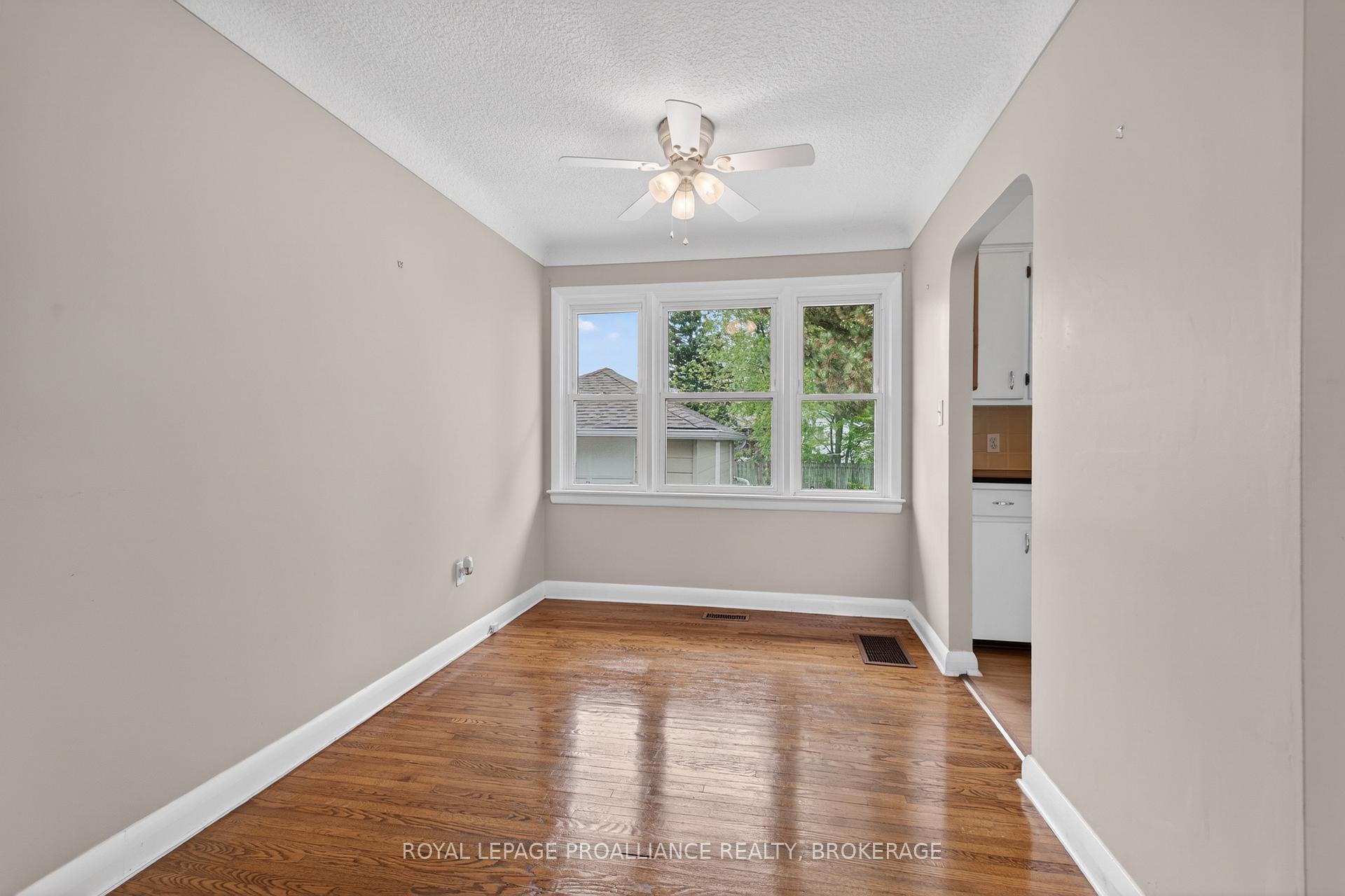 Photo 9 of 32 Lennox Street, Kingston, City SouthWest — HOMEH