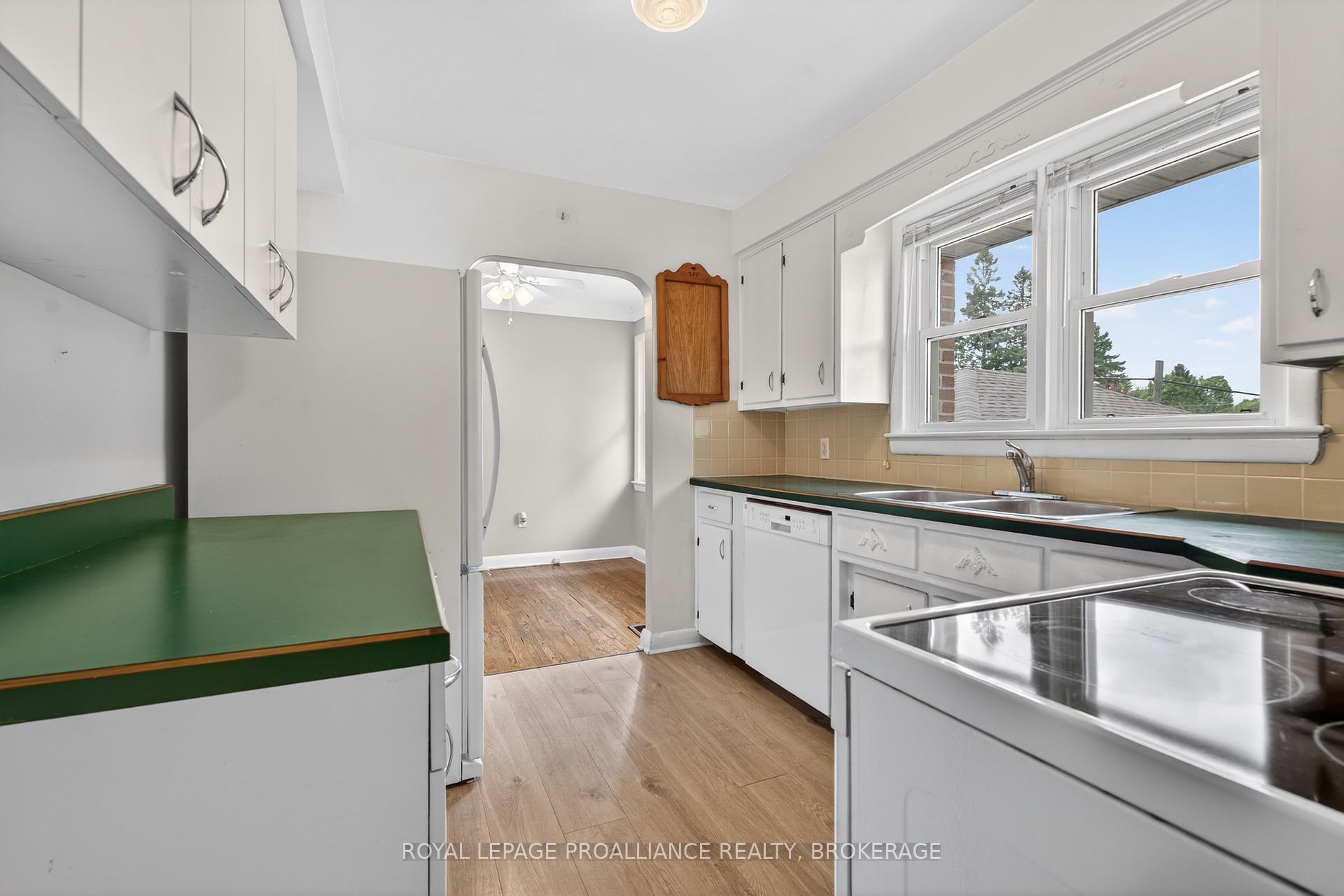 Photo 13 of 32 Lennox Street, Kingston, City SouthWest — HOMEH