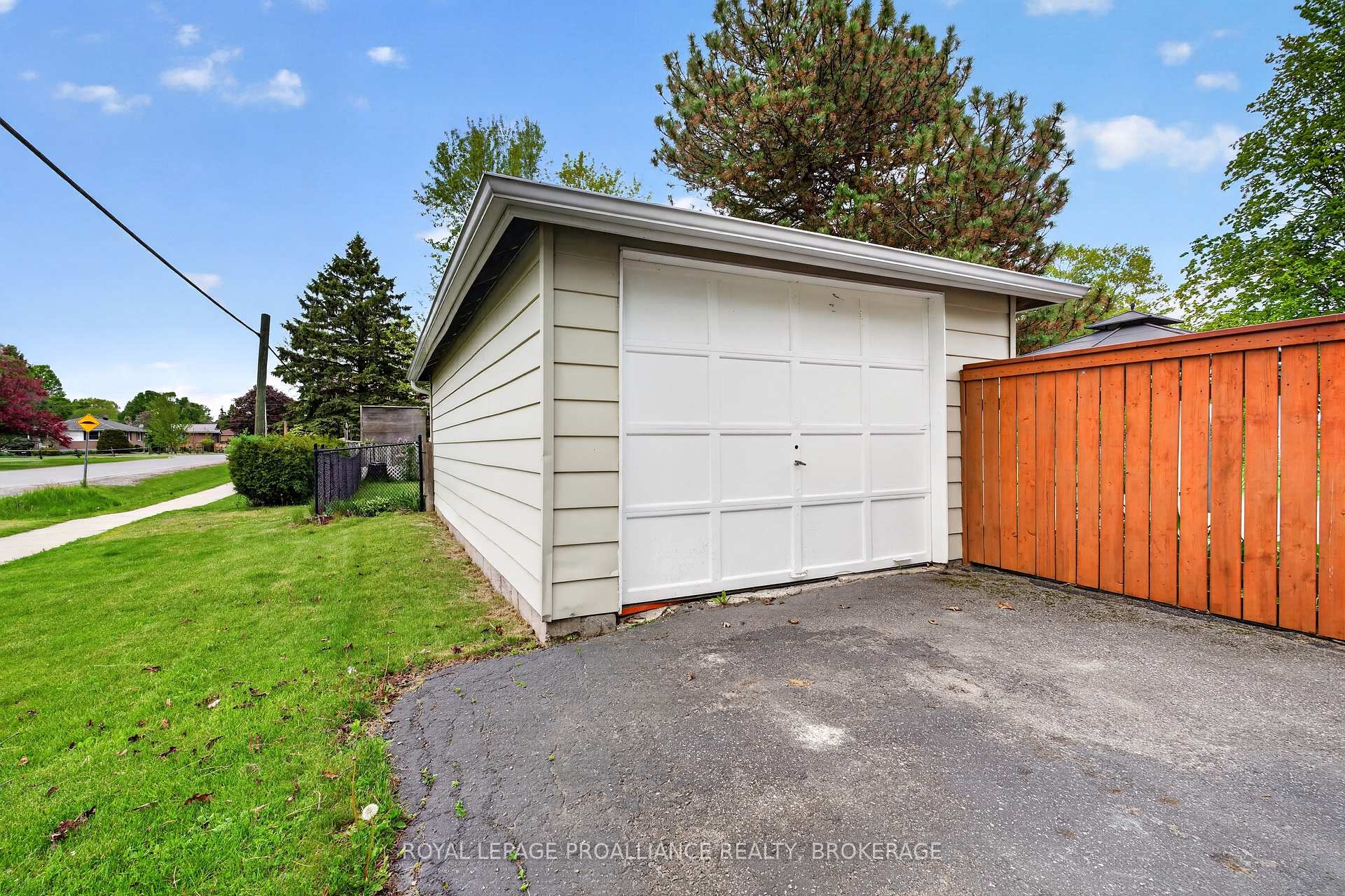 Photo 29 of 32 Lennox Street, Kingston, City SouthWest — HOMEH