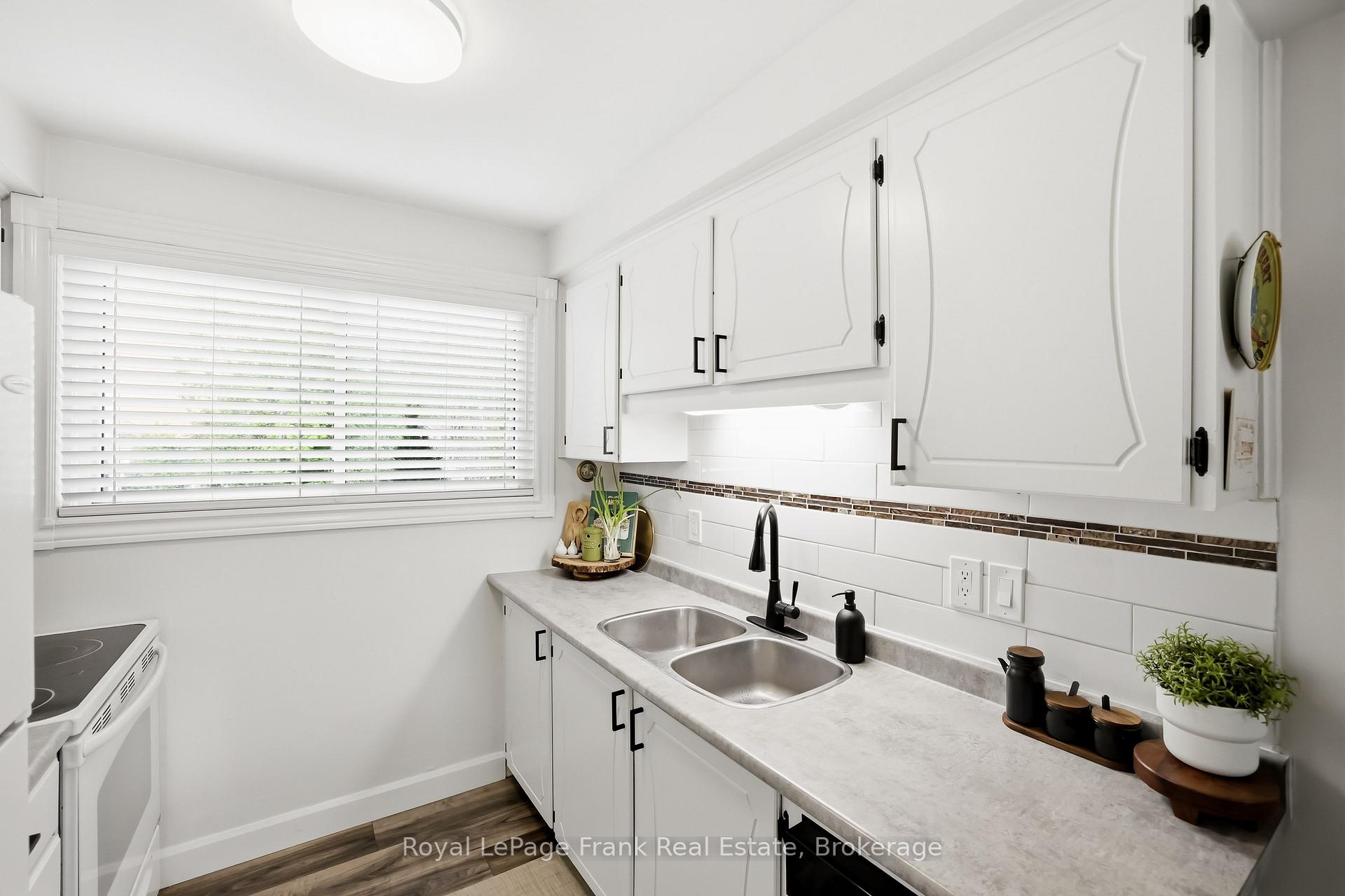 Photo 7 of Unit A3, 400 Westwood Drive, Cobourg — HOMEH