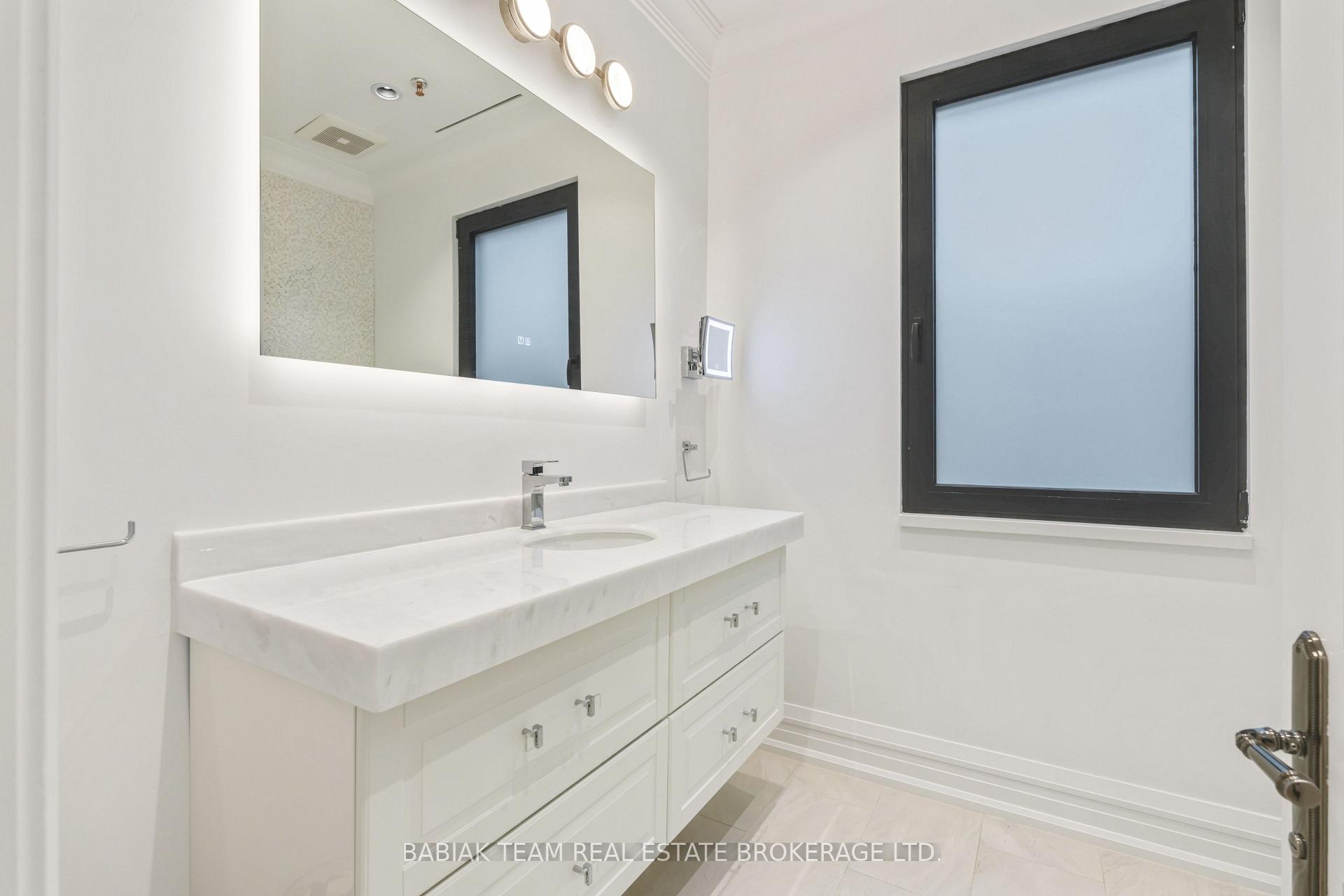 Photo 30 of 8 Baby Point Terrace, Toronto, Lambton Baby Point — HOMEH