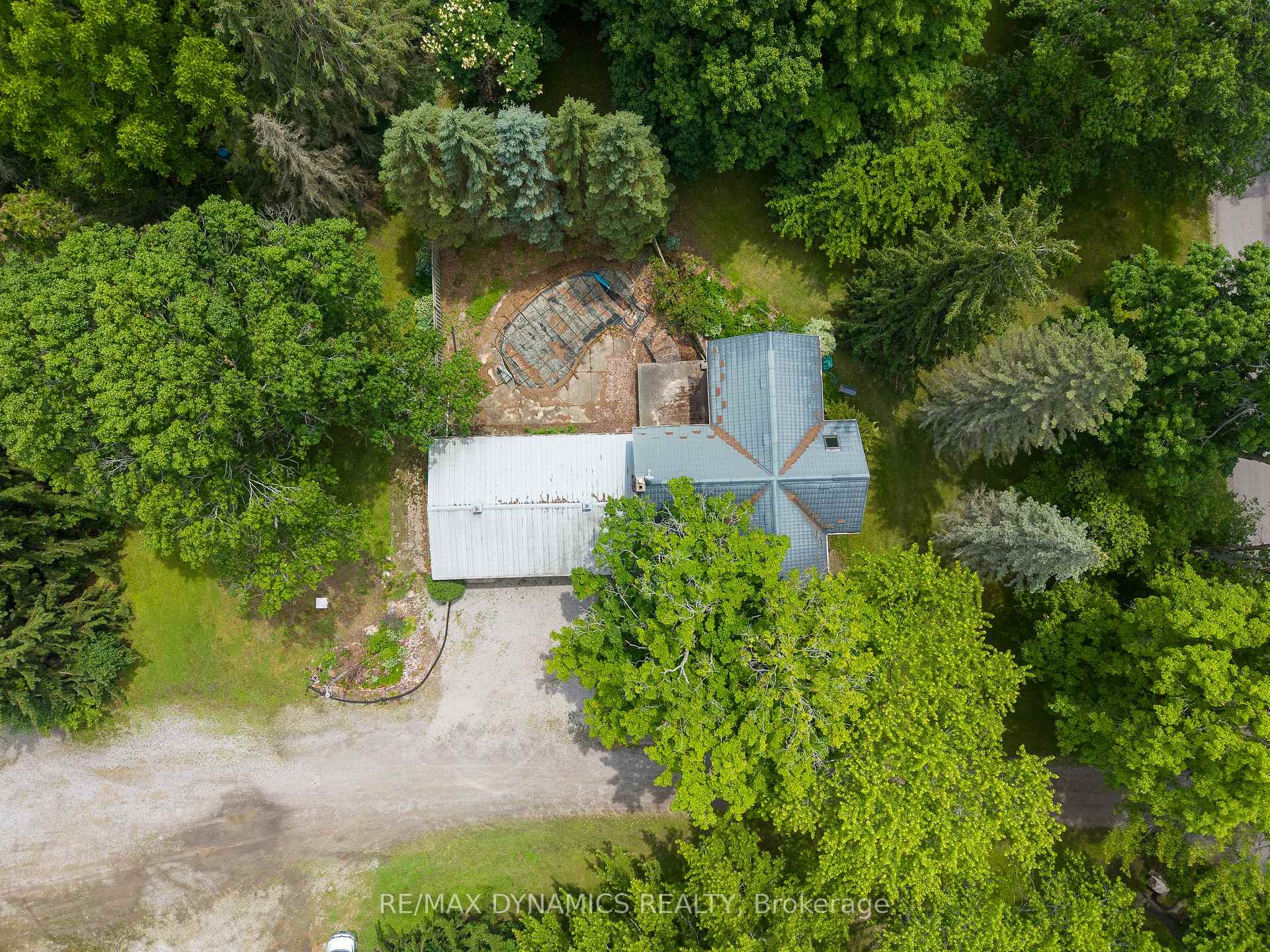 Photo 35 of 760 Cope Road, Welland, Cooks Mills — HOMEH
