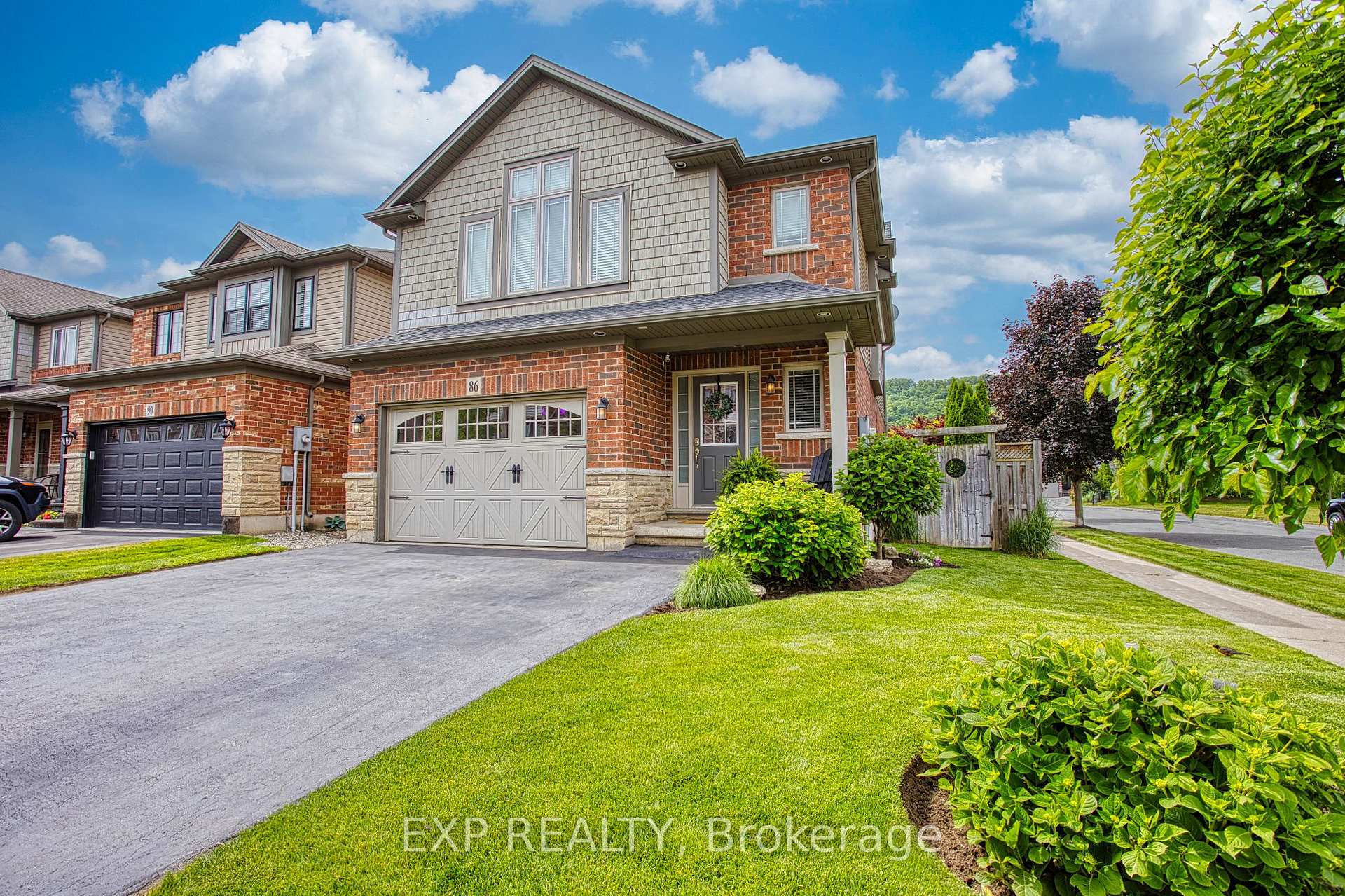 Photo 1 of 86 Willow Lane, Grimsby, Grimsby West — HOMEH