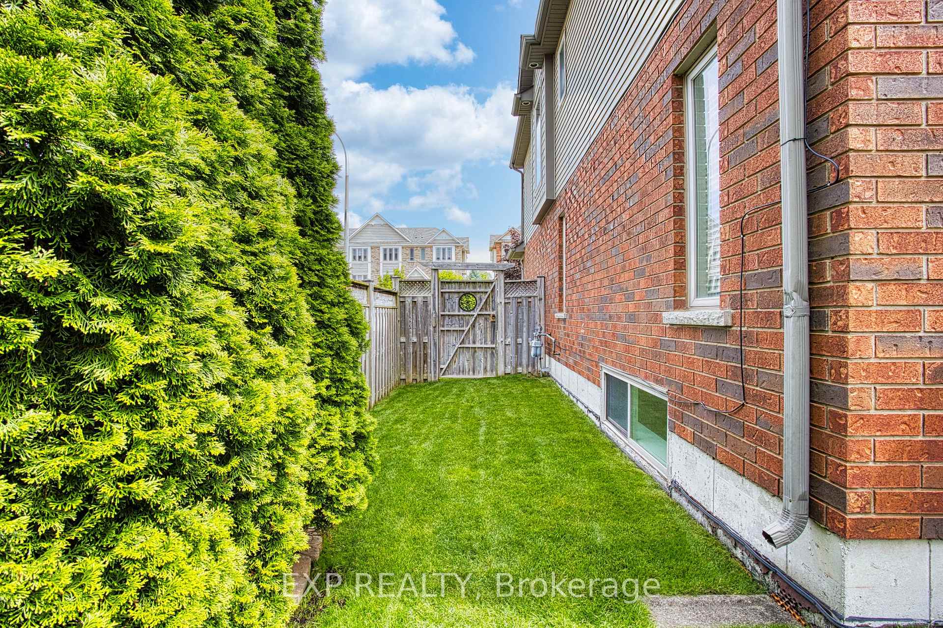 Photo 42 of 86 Willow Lane, Grimsby, Grimsby West — HOMEH