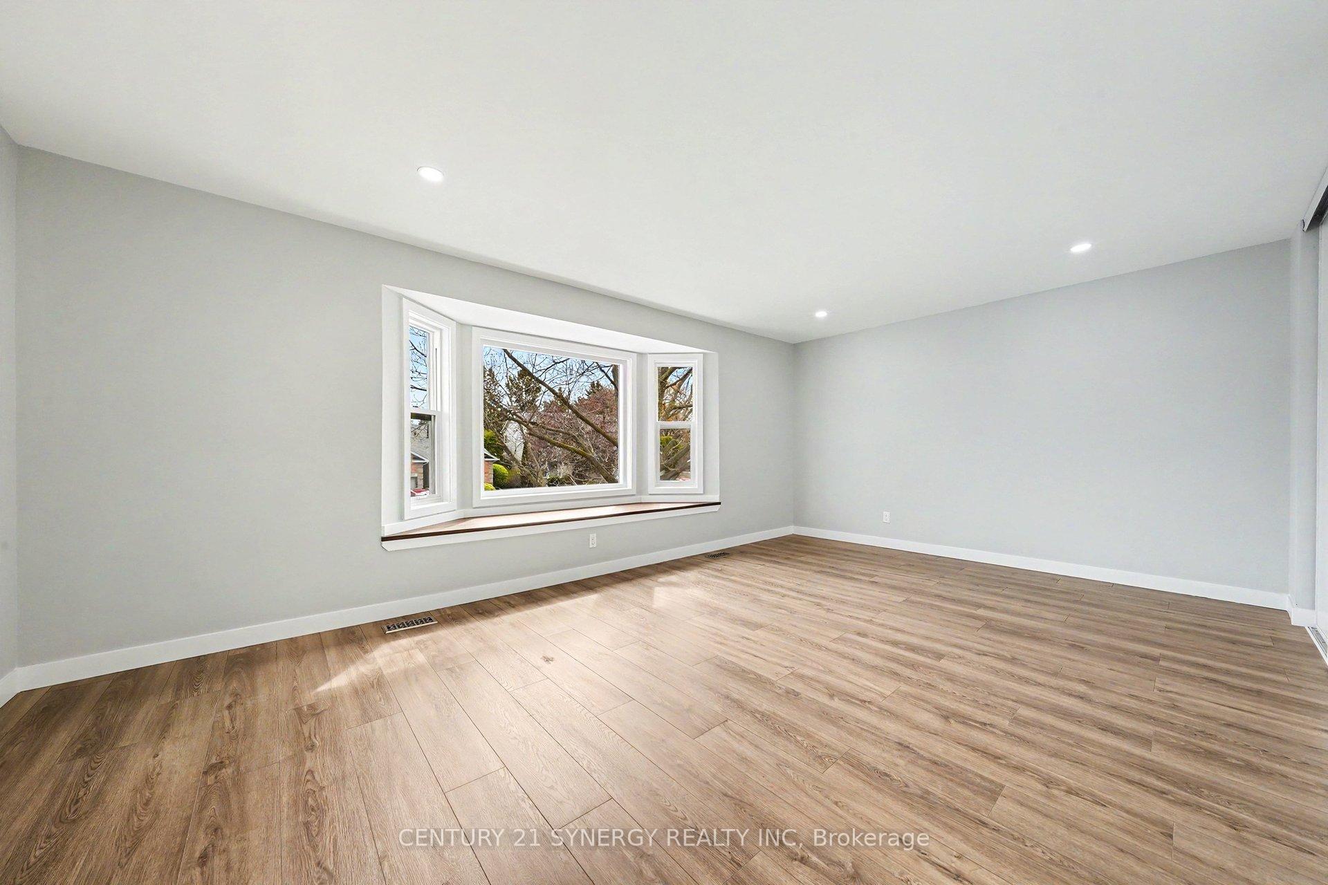 Photo 18 of 31 Willow Glen Drive, Ottawa, Kanata - Bridlewood — HOMEH