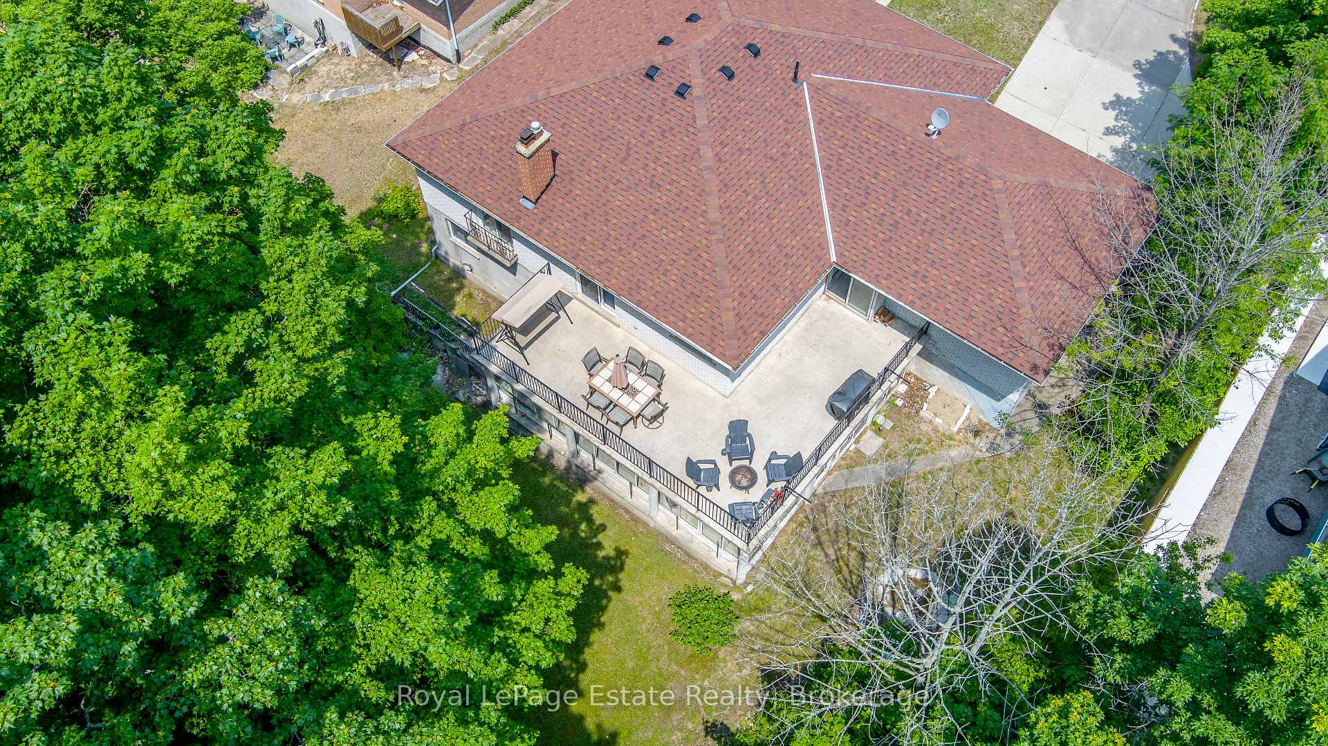 Photo 2 of 632 Bannister Drive, South Bruce Peninsula — HOMEH