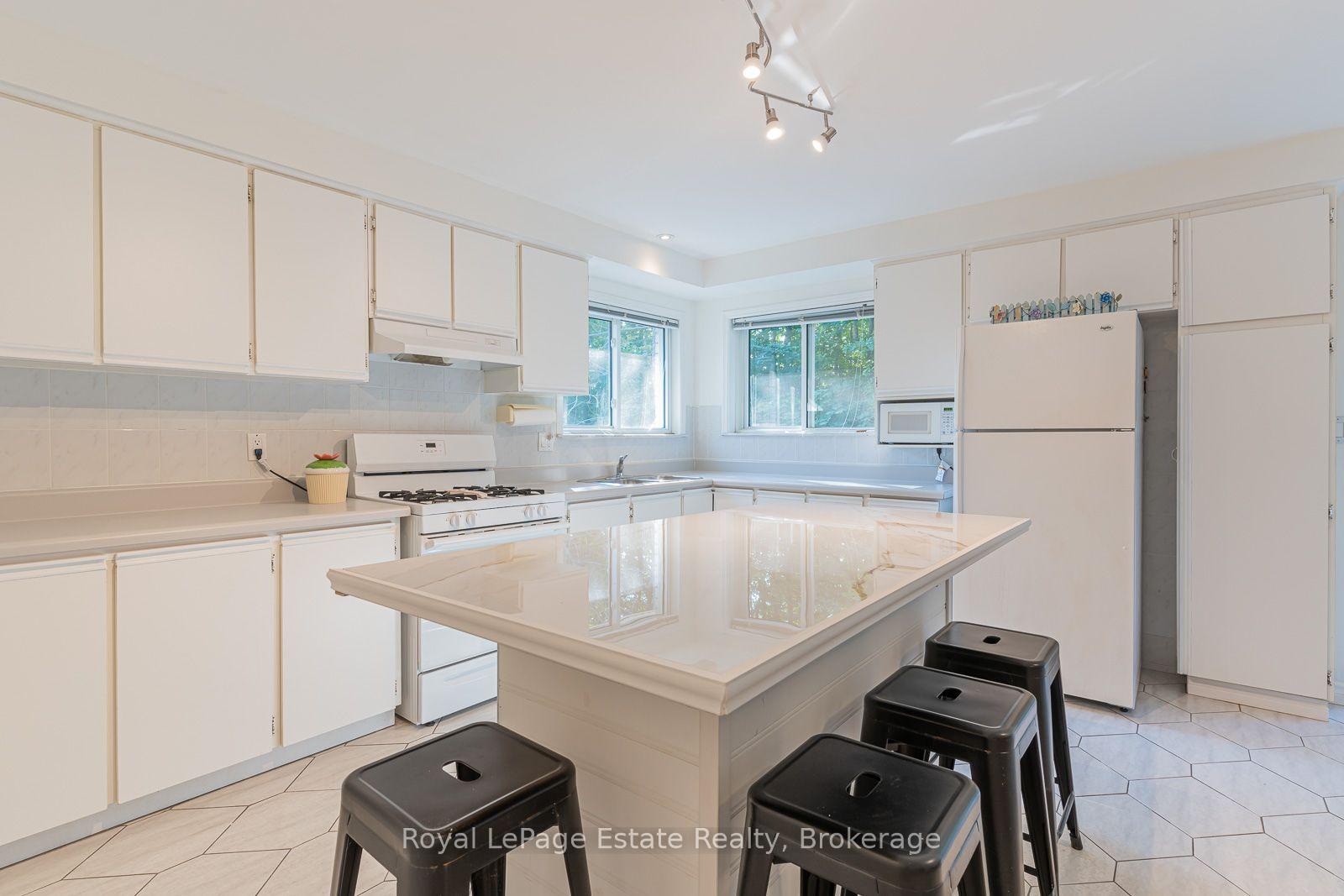 Photo 6 of 632 Bannister Drive, South Bruce Peninsula — HOMEH