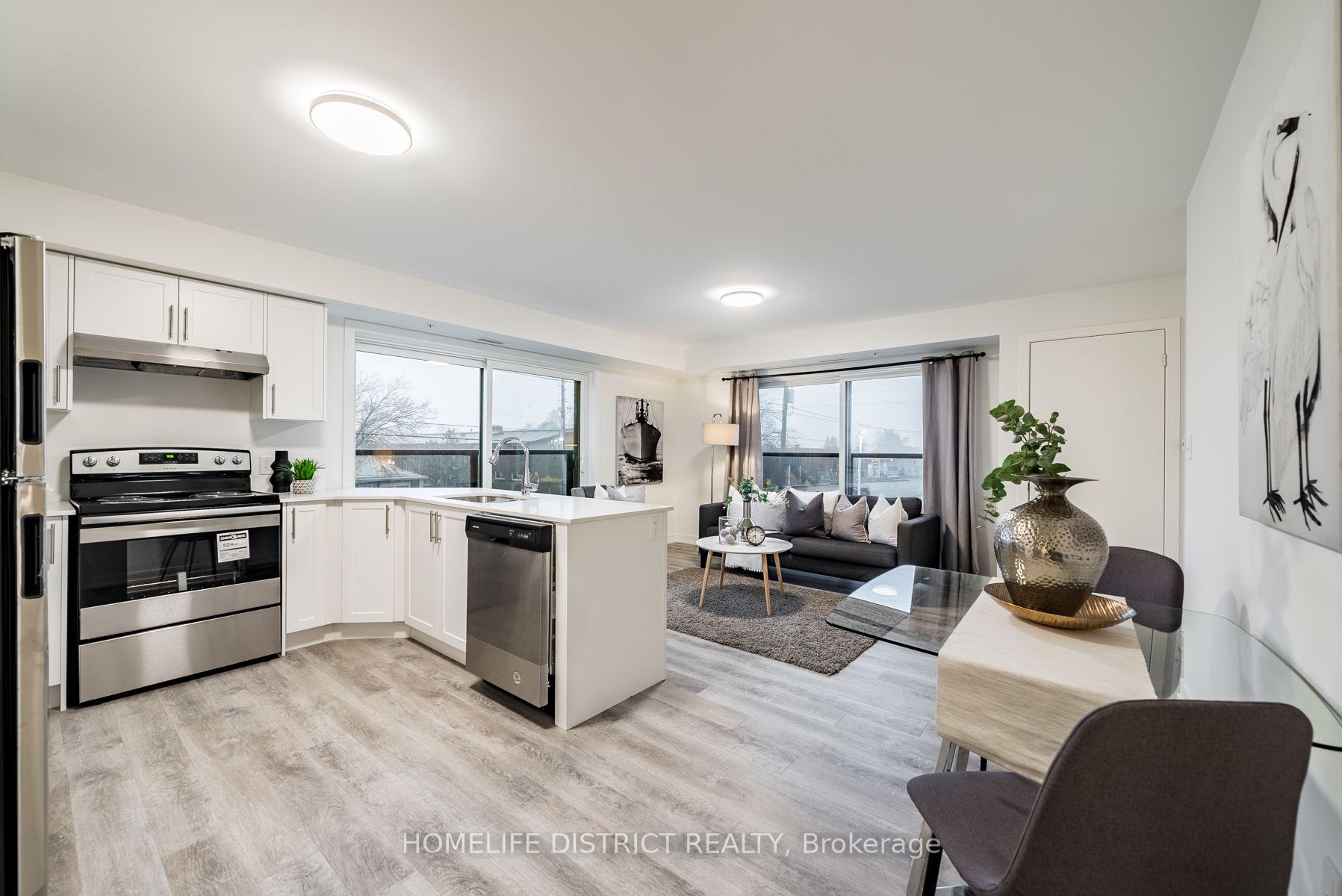 Photo 4 of Unit 604, 976 Simcoe Street N, Oshawa, Centennial — HOMEH
