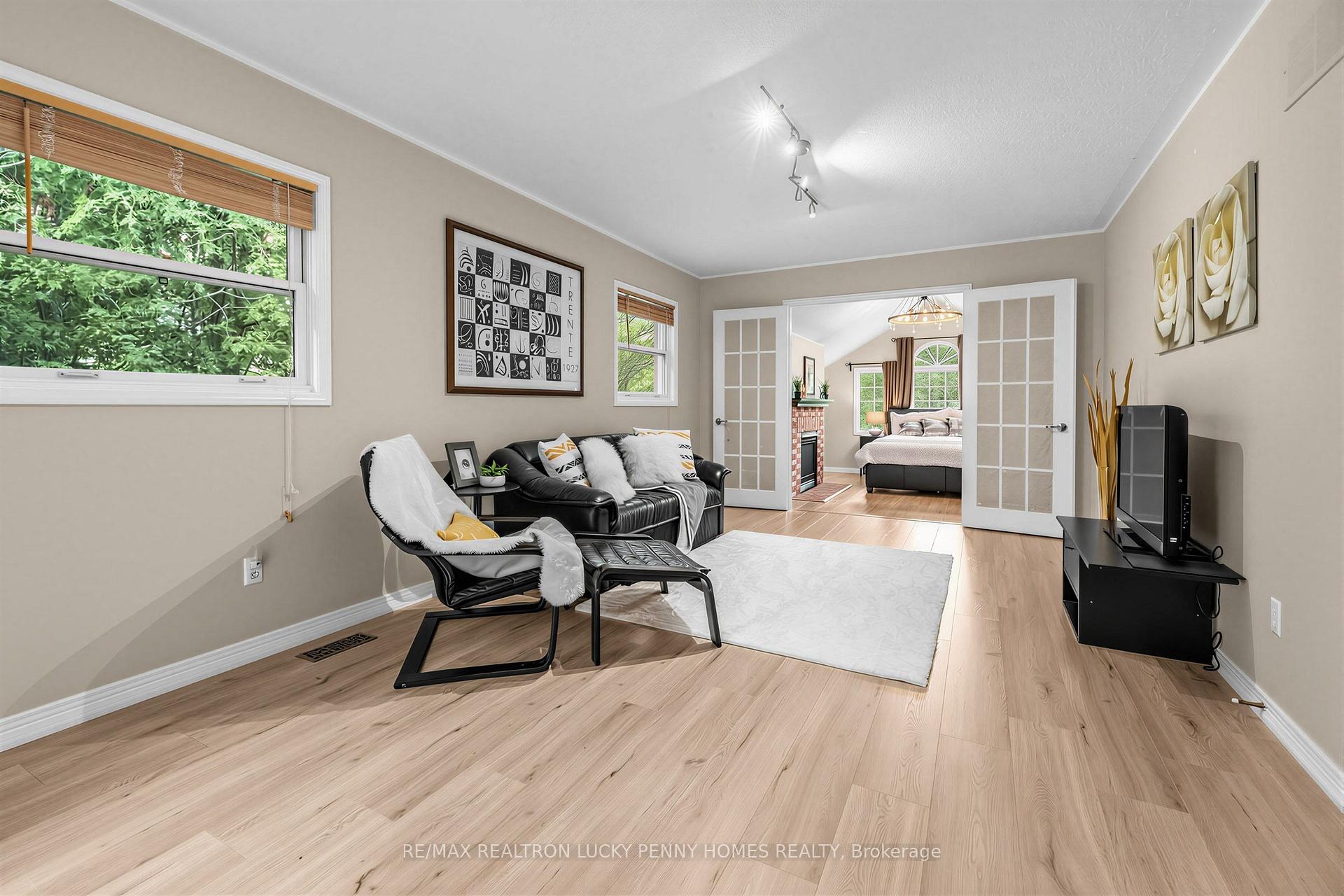 Photo 23 of 71 Fawnbrook Circle, Markham, Unionville — HOMEH