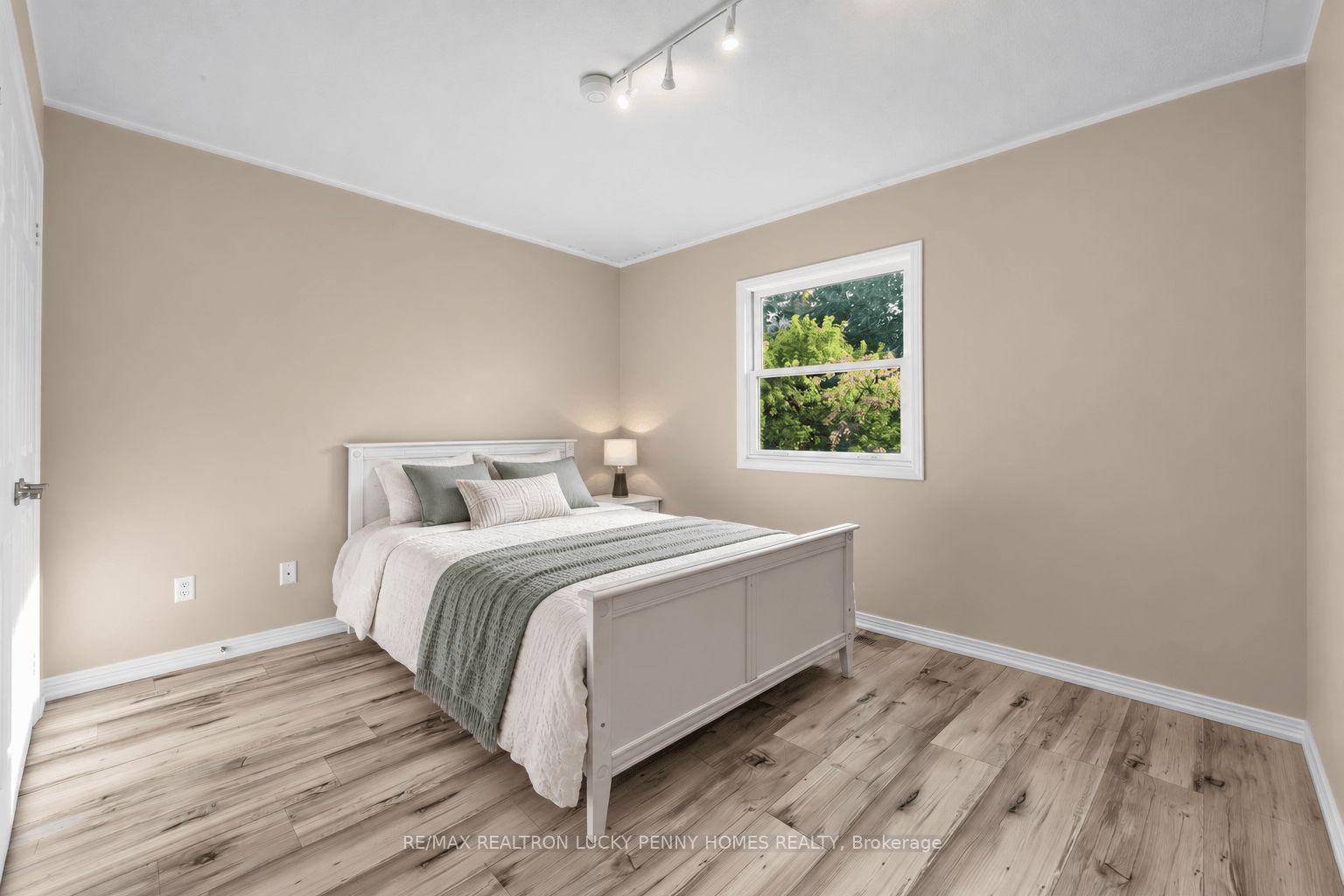 Photo 28 of 71 Fawnbrook Circle, Markham, Unionville — HOMEH