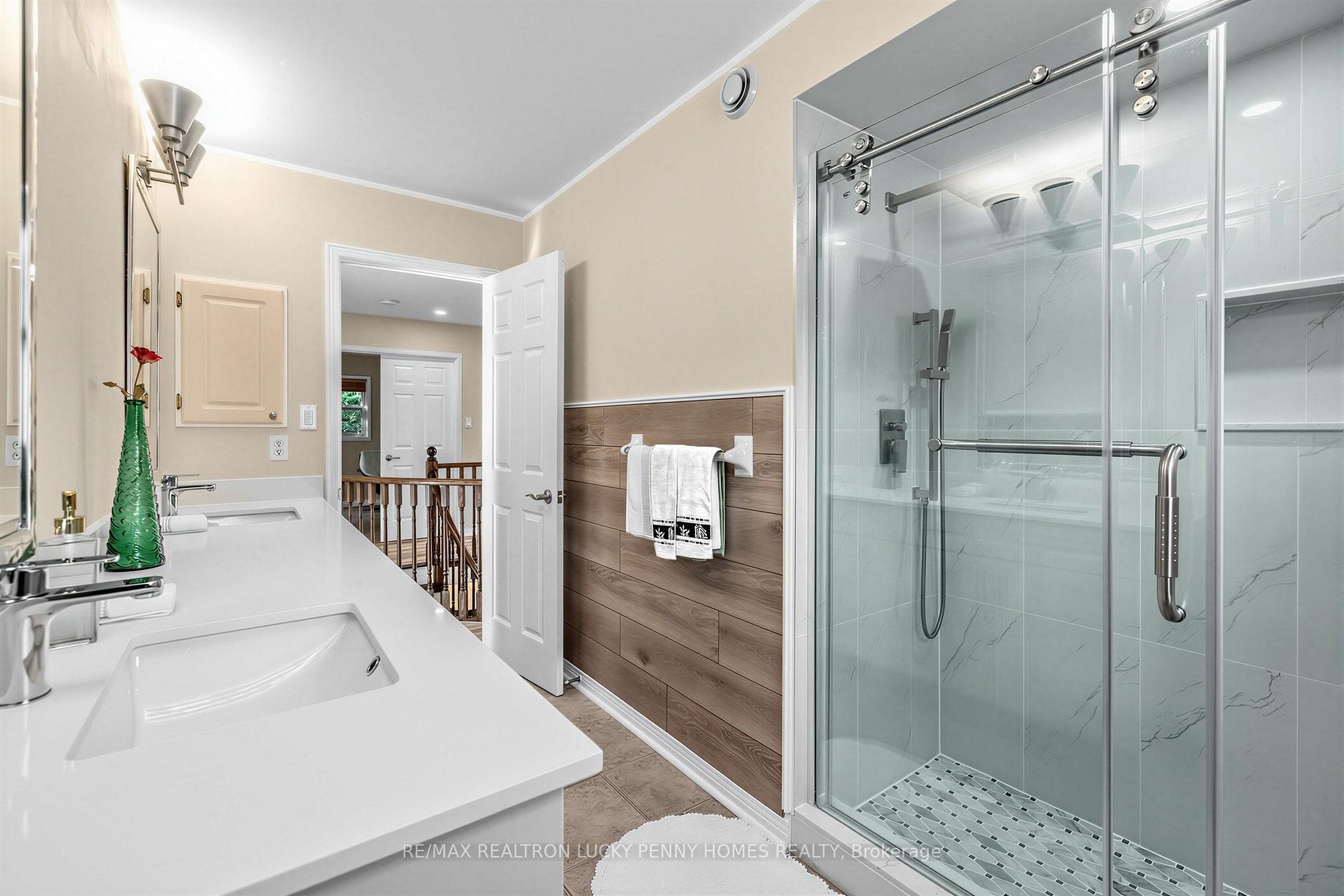 Photo 31 of 71 Fawnbrook Circle, Markham, Unionville — HOMEH