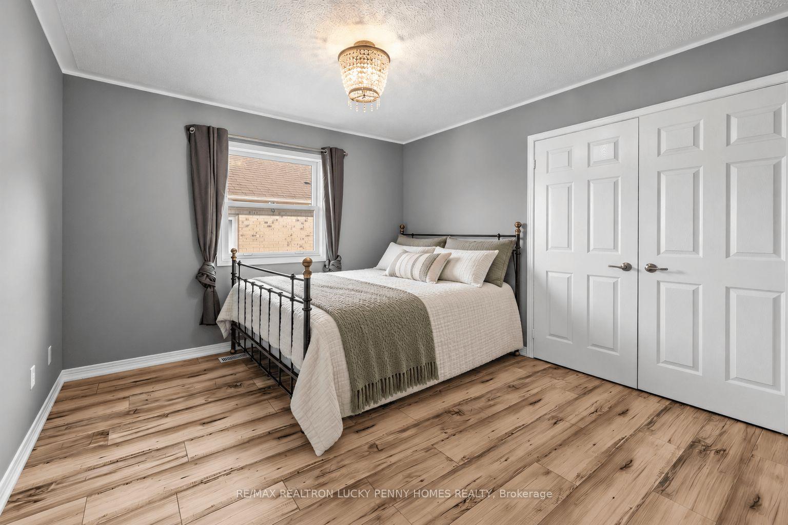 Photo 32 of 71 Fawnbrook Circle, Markham, Unionville — HOMEH