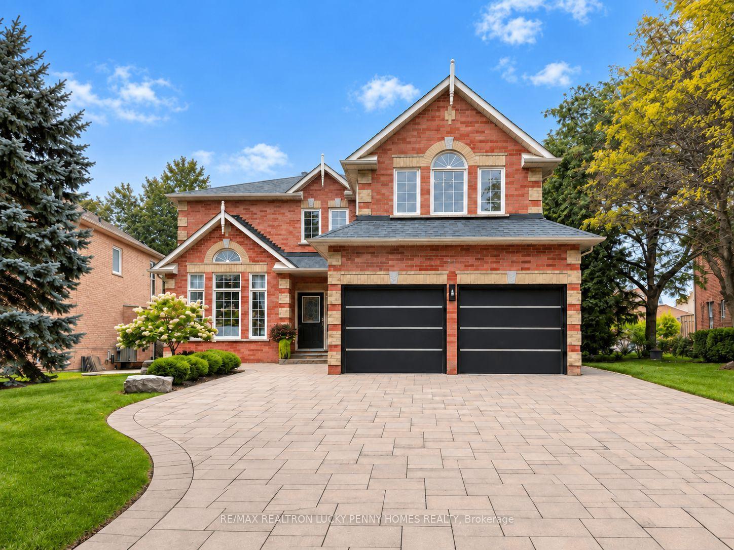 Photo 2 of 71 Fawnbrook Circle, Markham, Unionville — HOMEH
