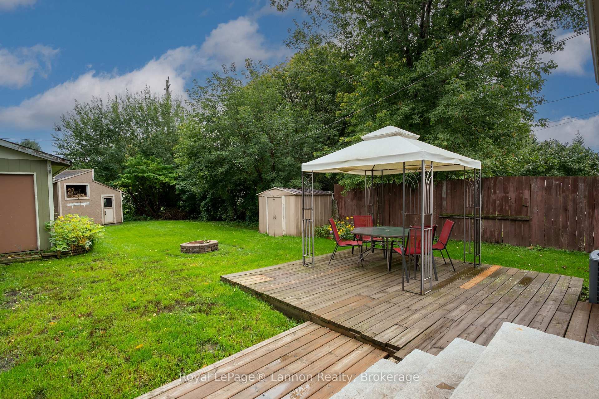 Photo 8 of 2218 Isabella Street E, Thunder Bay, Green Acres — HOMEH