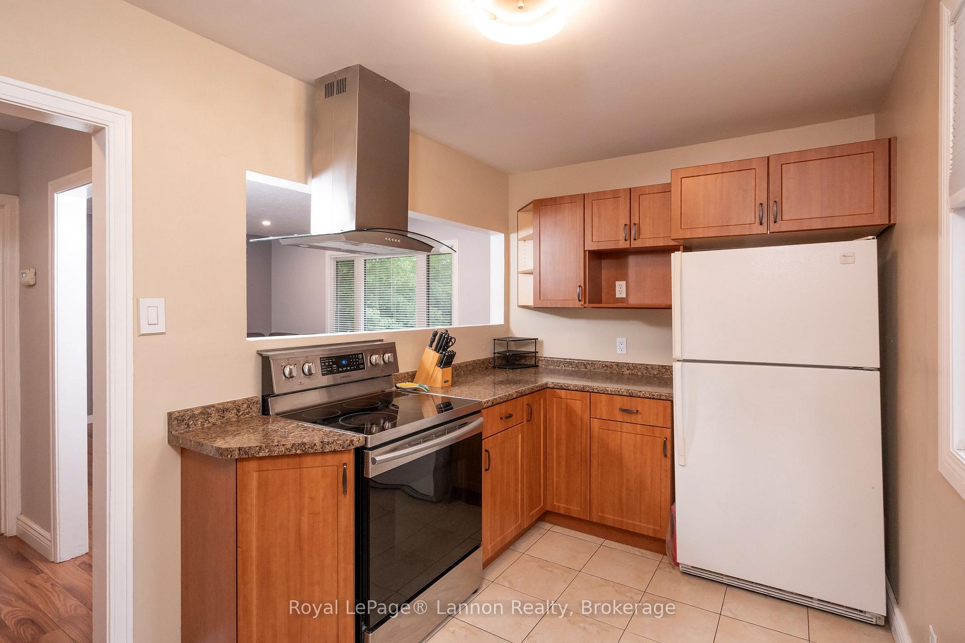 Photo 15 of 2218 Isabella Street E, Thunder Bay, Green Acres — HOMEH