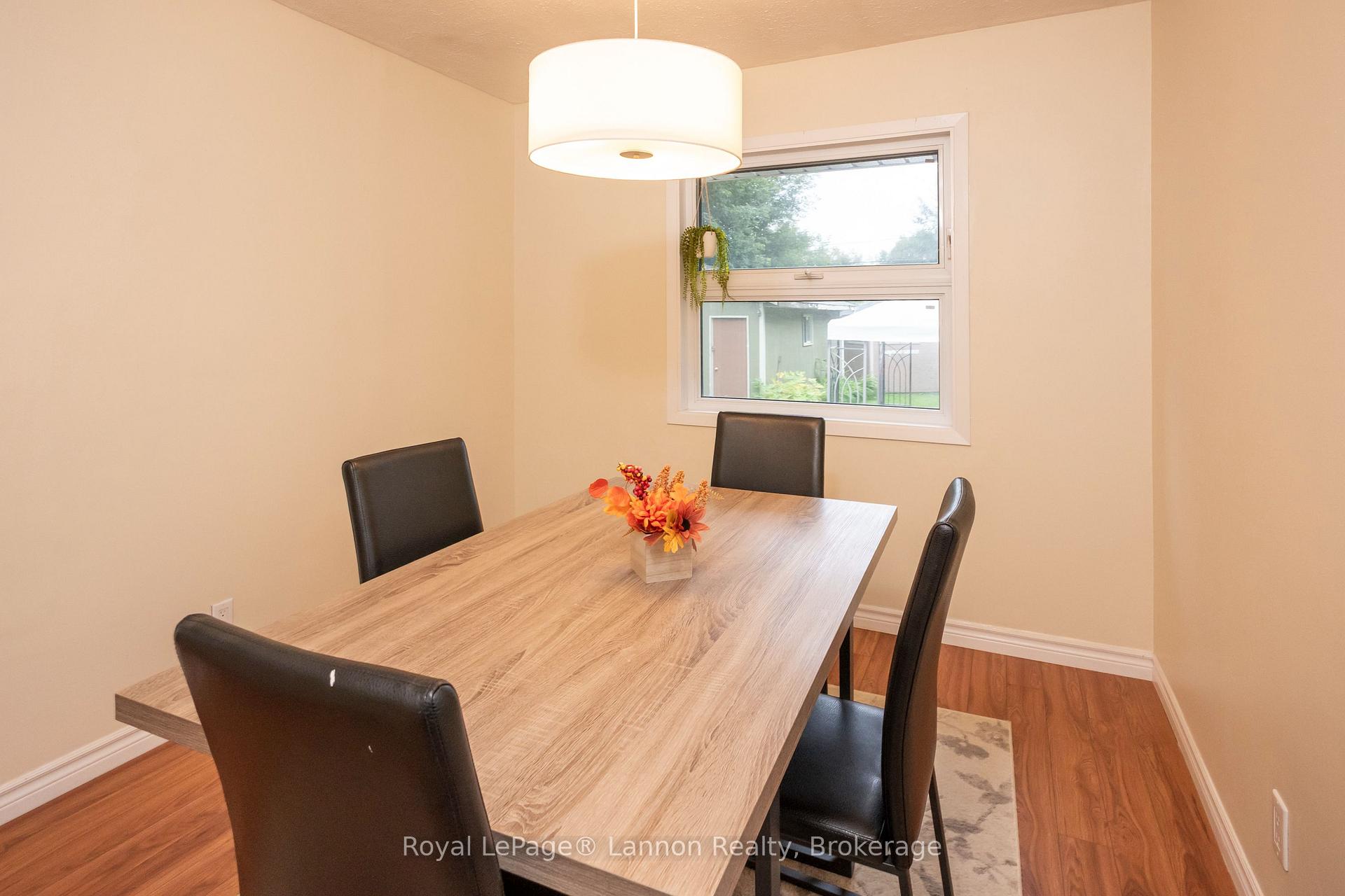 Photo 17 of 2218 Isabella Street E, Thunder Bay, Green Acres — HOMEH