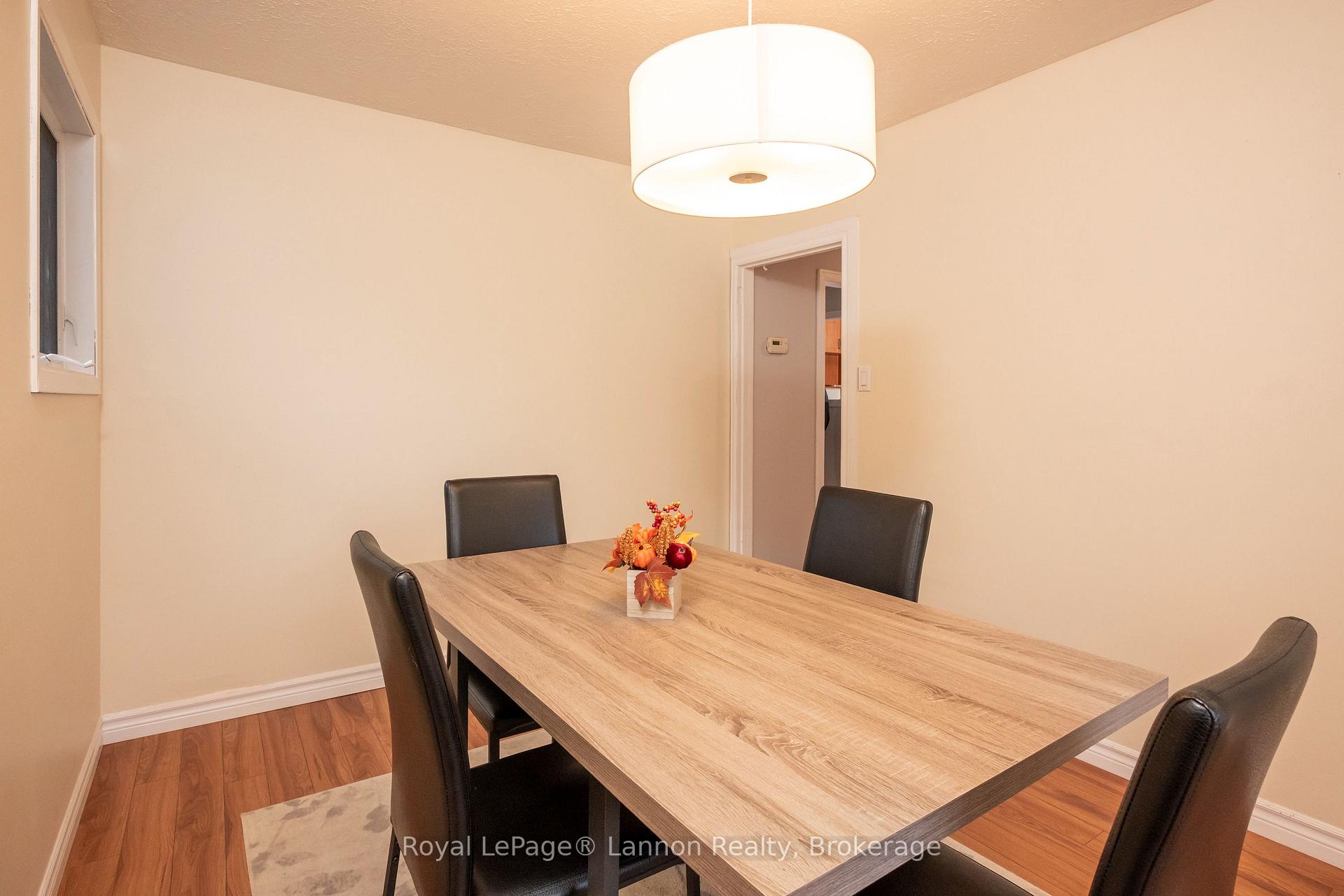 Photo 18 of 2218 Isabella Street E, Thunder Bay, Green Acres — HOMEH