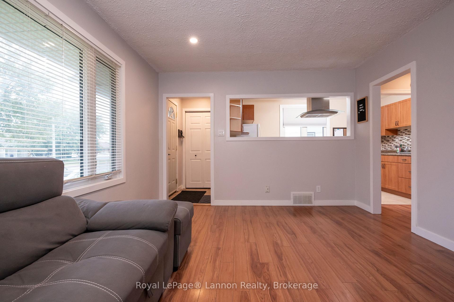 Photo 24 of 2218 Isabella Street E, Thunder Bay, Green Acres — HOMEH