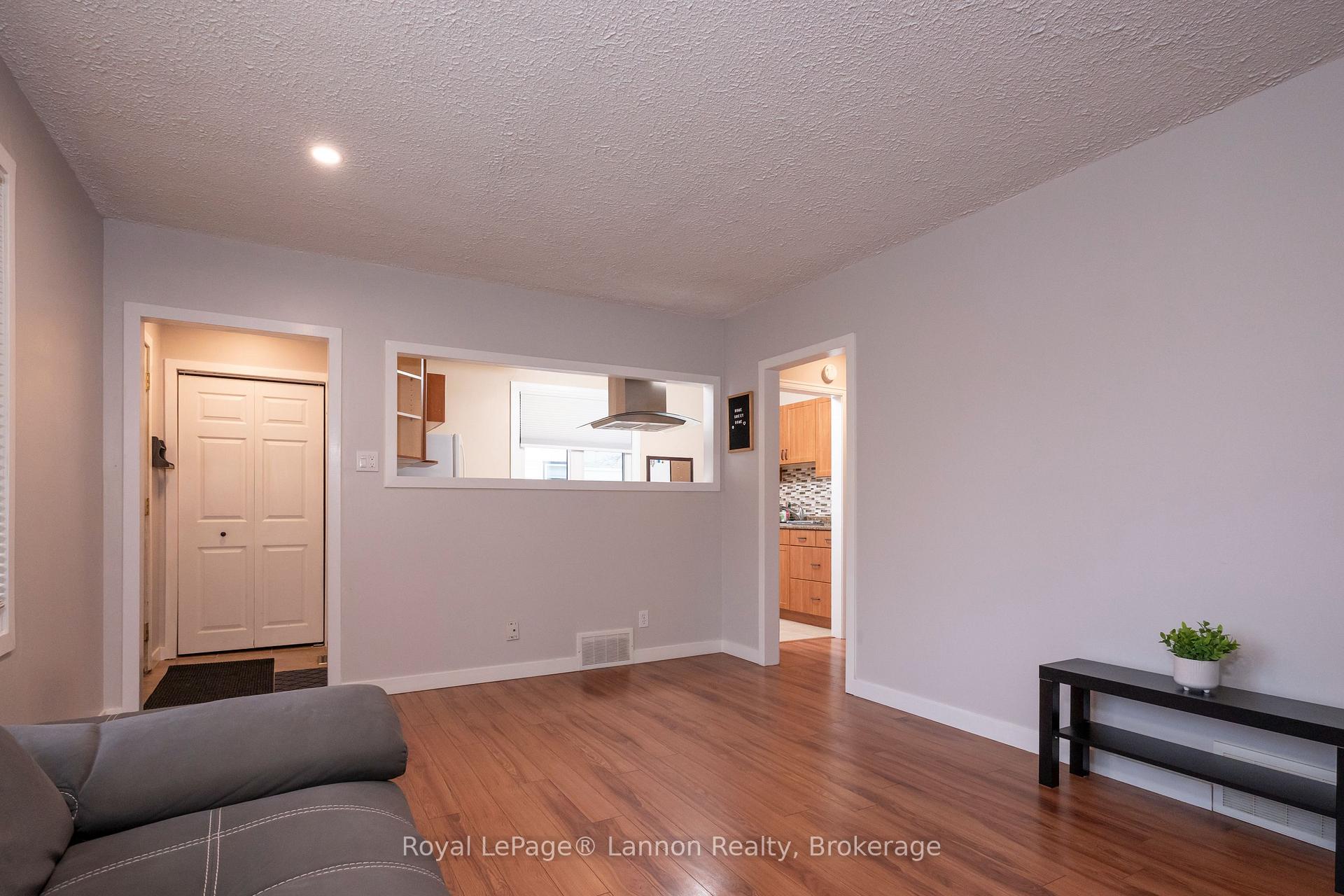 Photo 25 of 2218 Isabella Street E, Thunder Bay, Green Acres — HOMEH