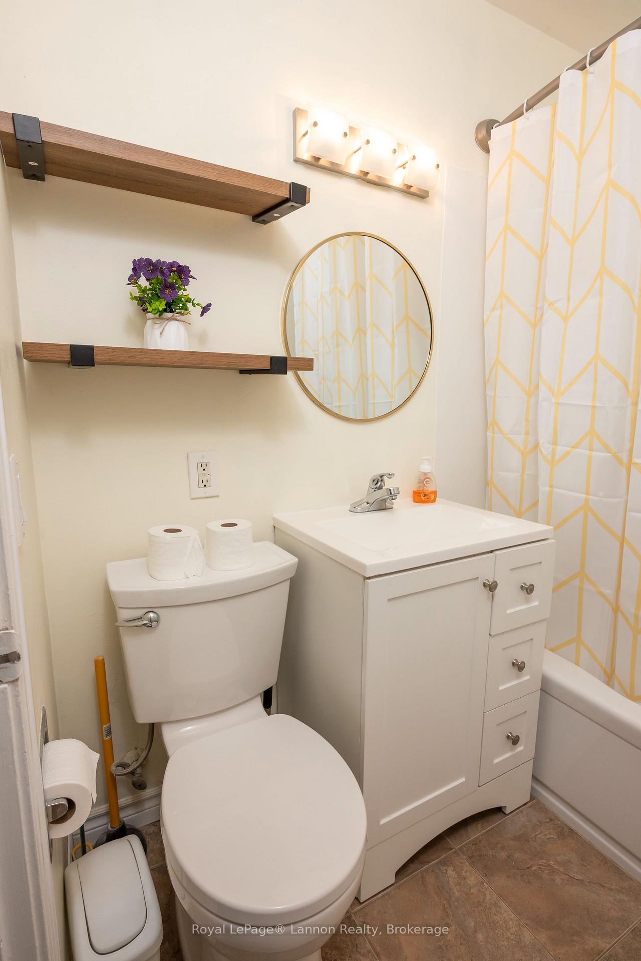 Photo 29 of 2218 Isabella Street E, Thunder Bay, Green Acres — HOMEH