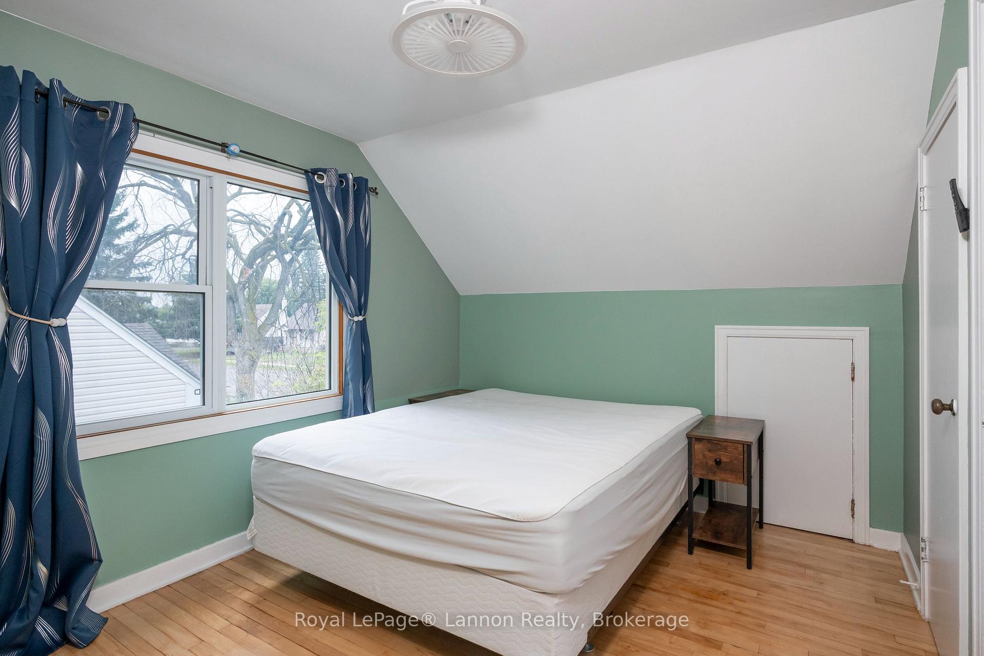 Photo 33 of 2218 Isabella Street E, Thunder Bay, Green Acres — HOMEH