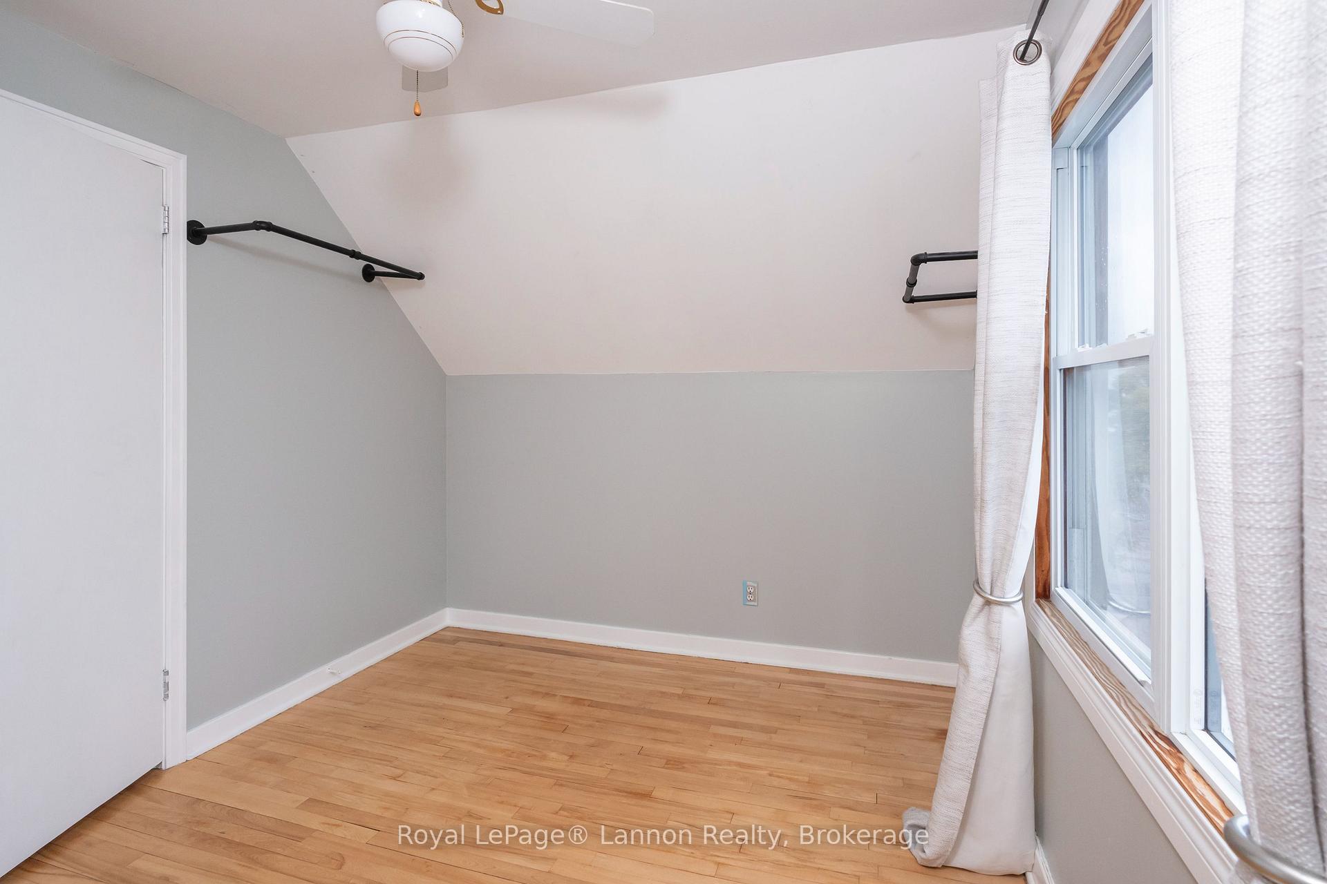 Photo 37 of 2218 Isabella Street E, Thunder Bay, Green Acres — HOMEH