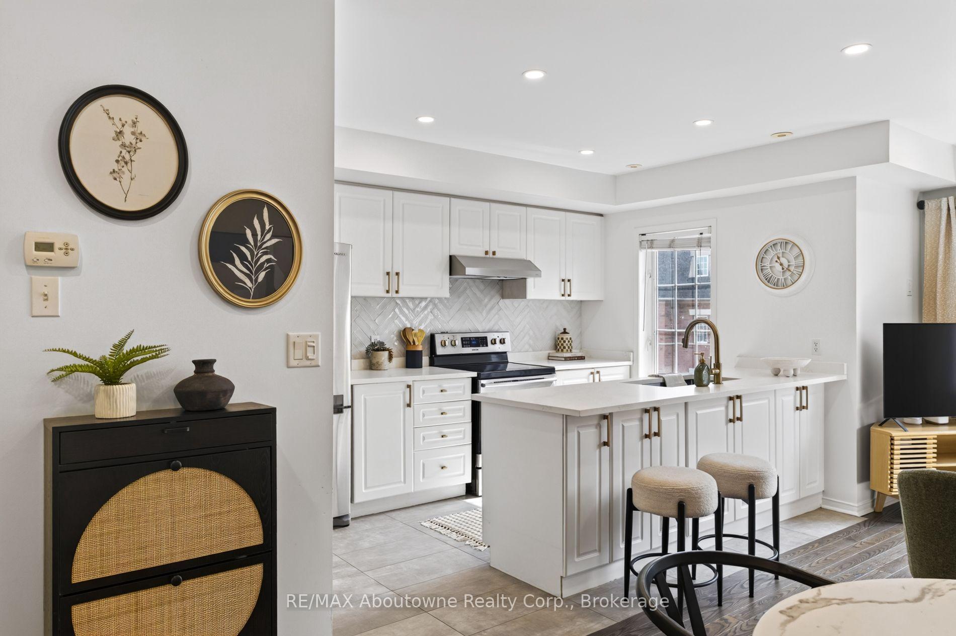 Photo of Unit 156, 601 Shoreline Drive
