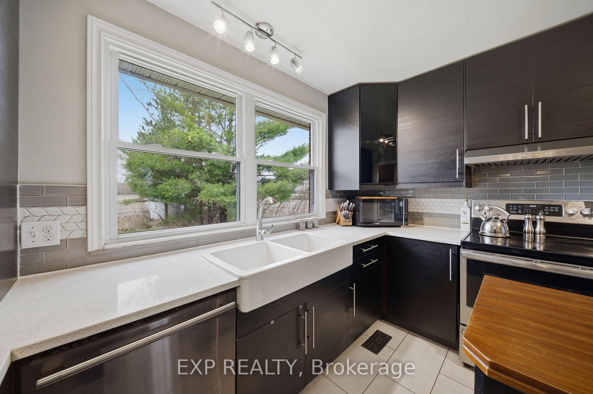 Photo 8 of 6892 Boundary Road, Ottawa, Osgoode Twp North of Reg Rd 6 — HOMEH