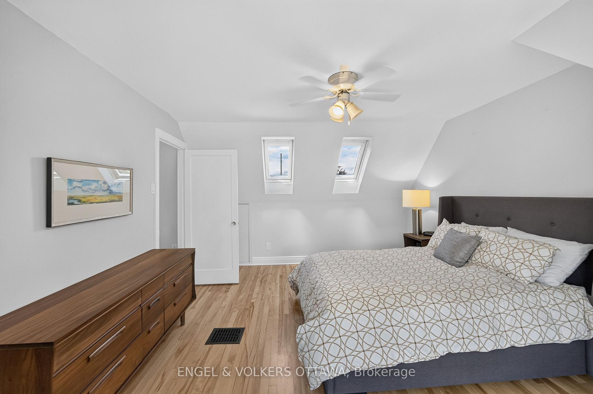 Photo 27 of 47 Gould Street, Ottawa, Ottawa West — HOMEH