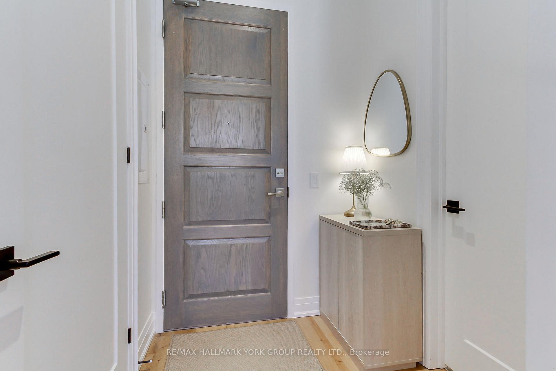 Photo 8 of Unit 203, 400 Park Avenue, Newmarket, Central Newmarket — HOMEH