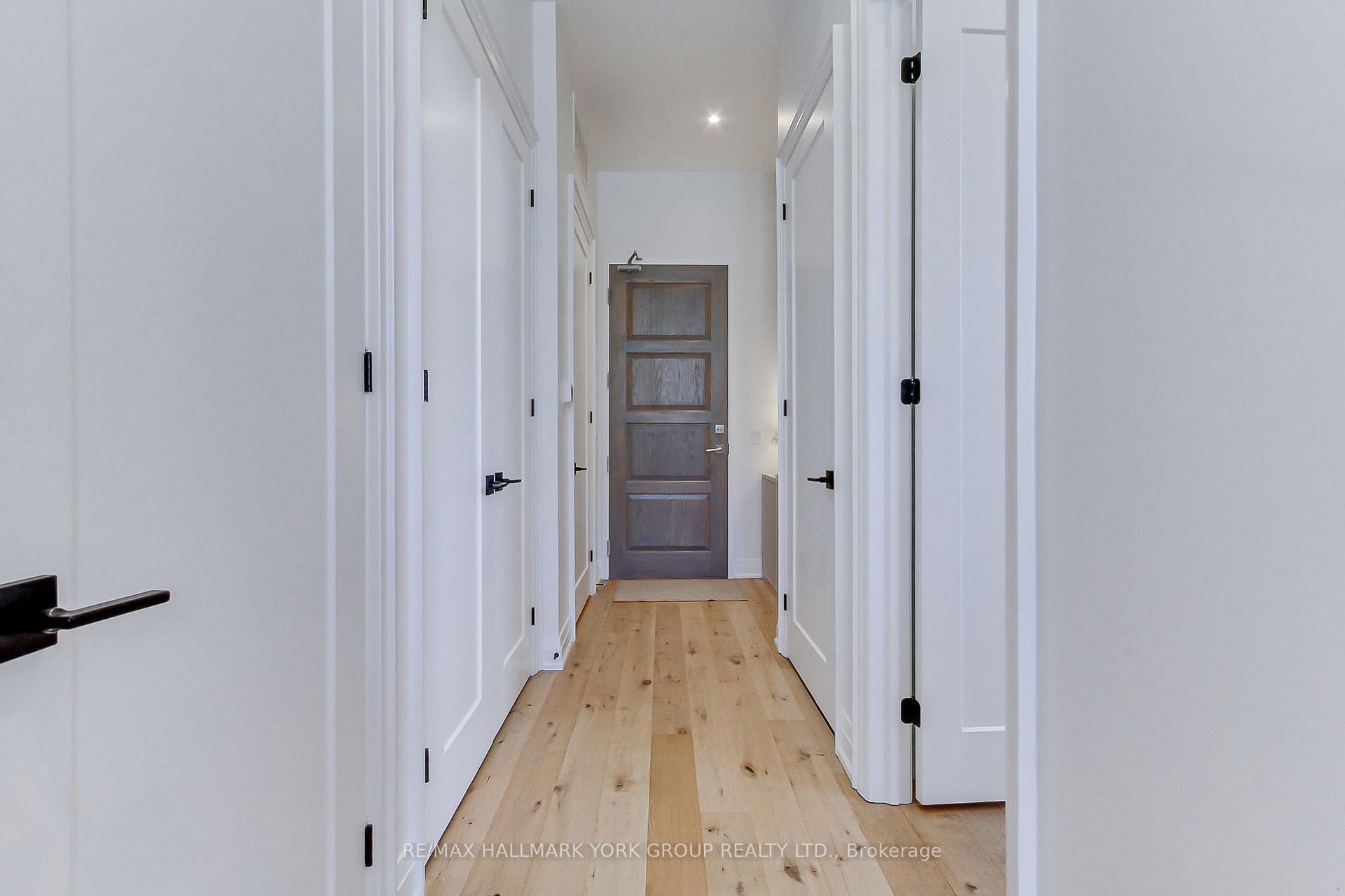Photo 9 of Unit 203, 400 Park Avenue, Newmarket, Central Newmarket — HOMEH