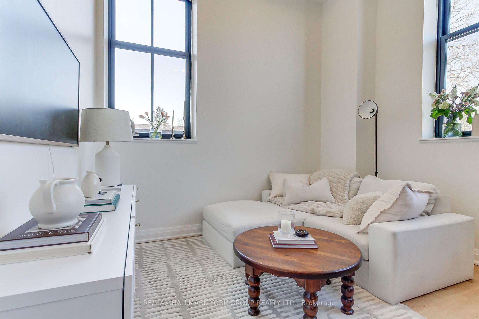 Photo 19 of Unit 203, 400 Park Avenue, Newmarket, Central Newmarket — HOMEH