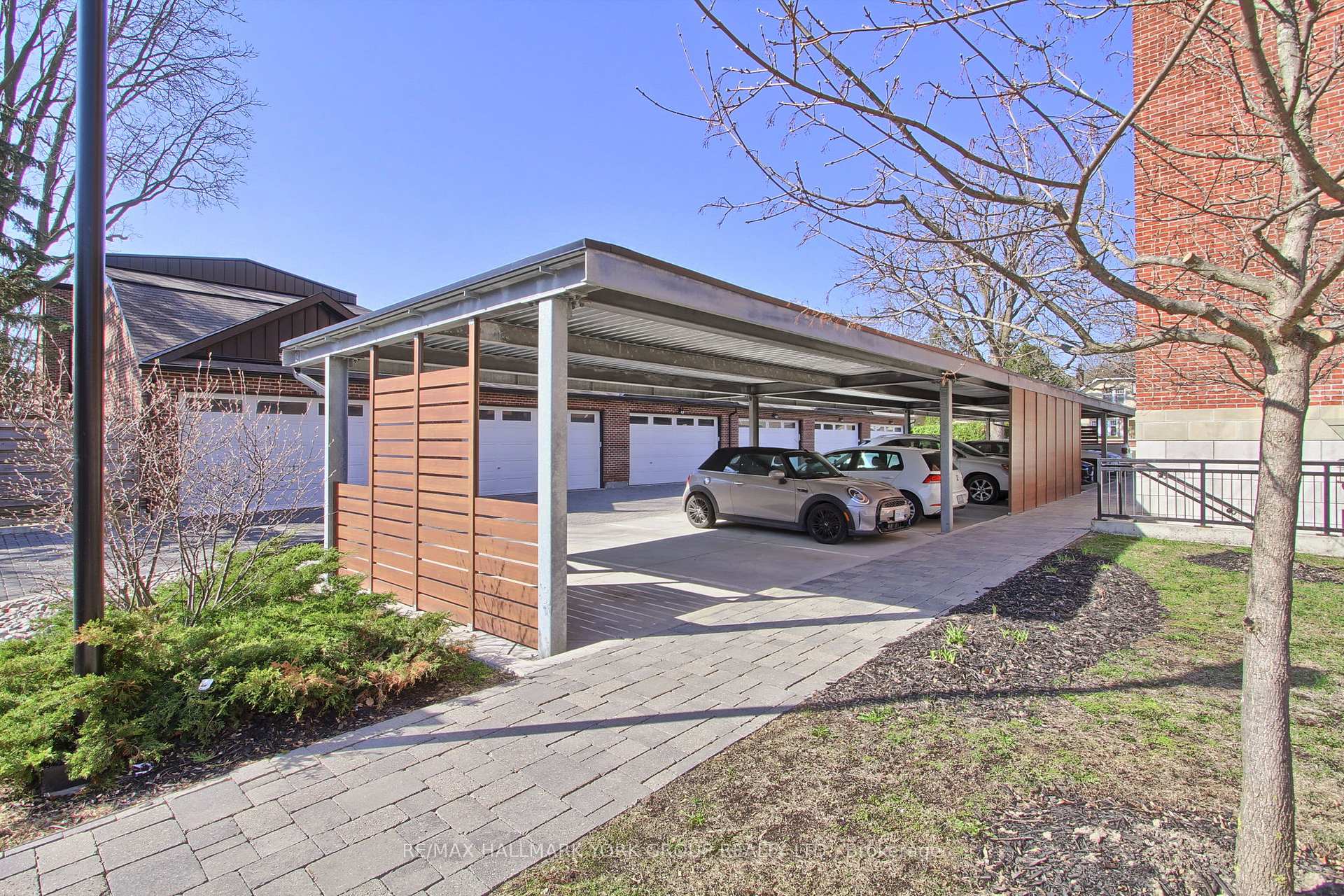 Photo 31 of Unit 203, 400 Park Avenue, Newmarket, Central Newmarket — HOMEH