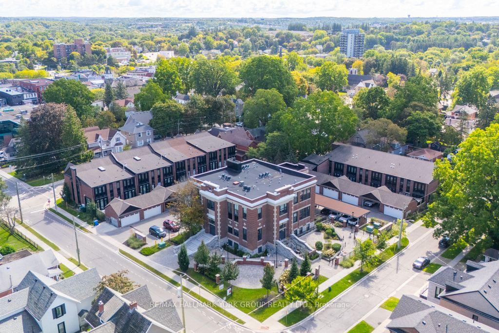 Photo 36 of Unit 203, 400 Park Avenue, Newmarket, Central Newmarket — HOMEH
