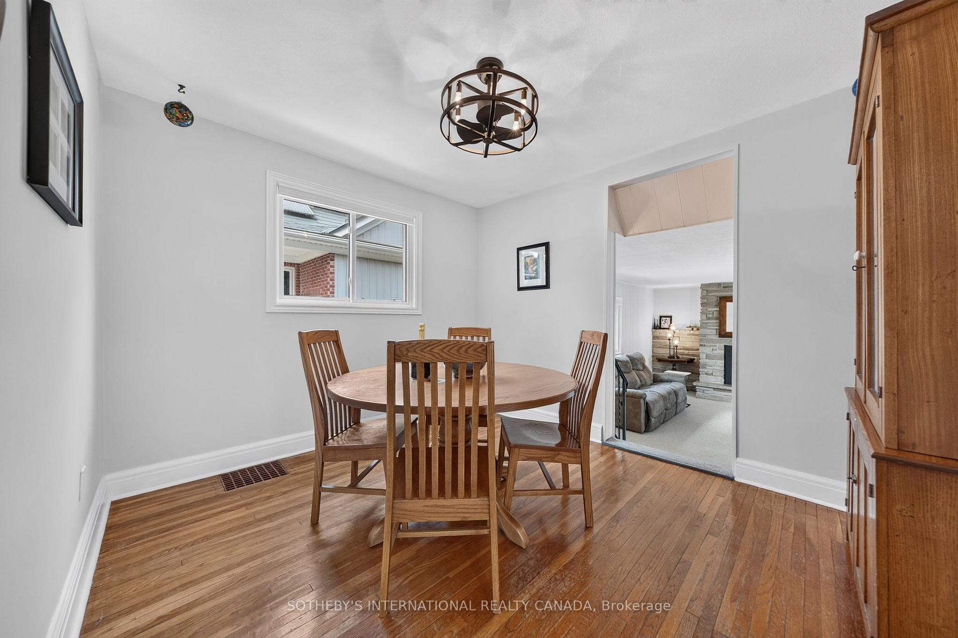 Photo 5 of 38 Roslin Avenue S, Waterloo, Uptown West — HOMEH