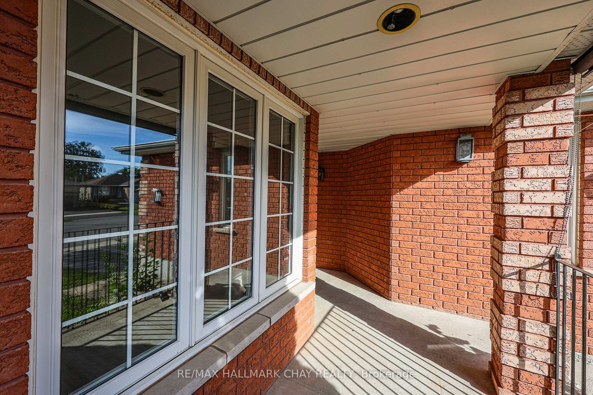 Photo 7 of 50 Loon Avenue, Barrie, Painswick South — HOMEH