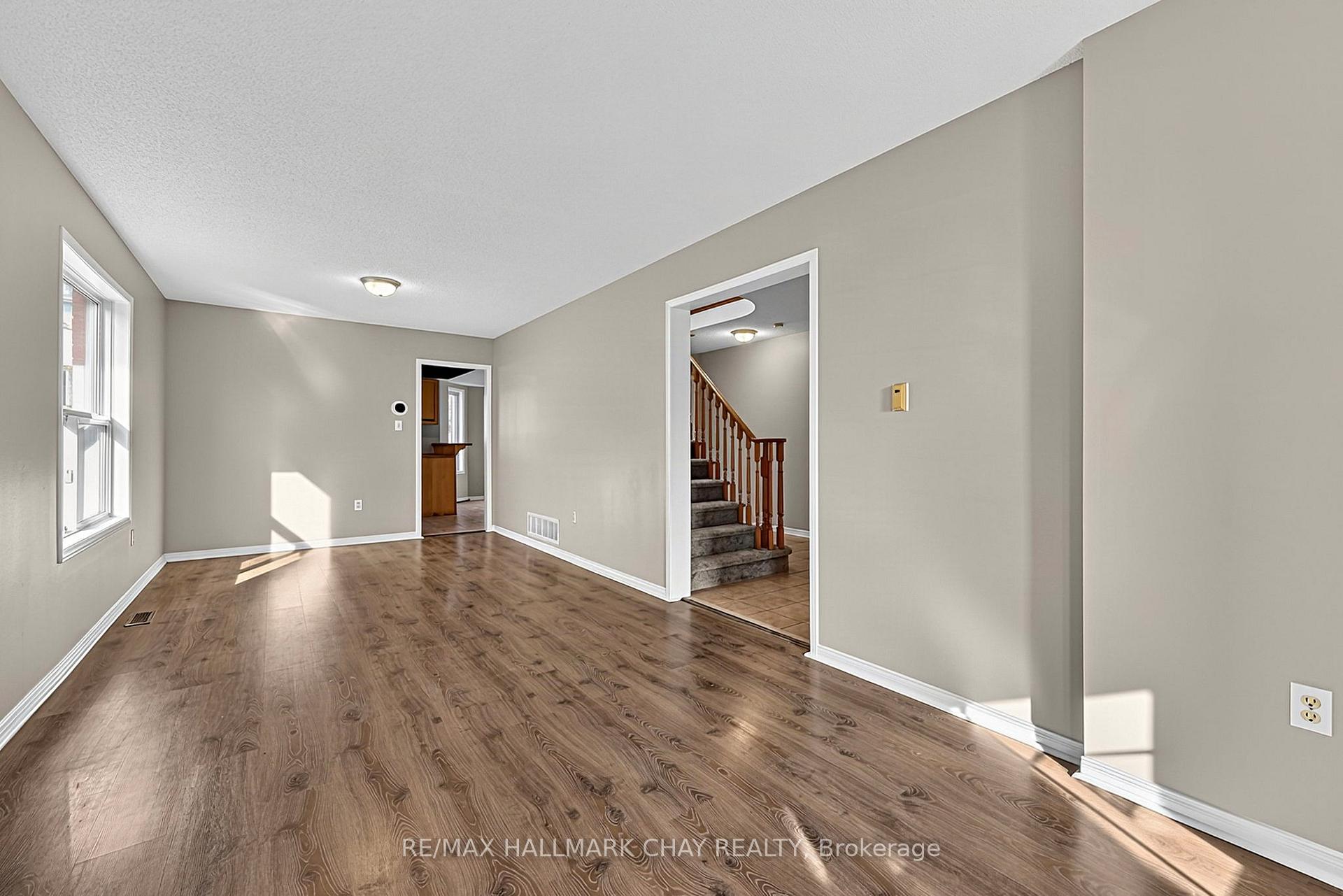 Photo 12 of 50 Loon Avenue, Barrie, Painswick South — HOMEH