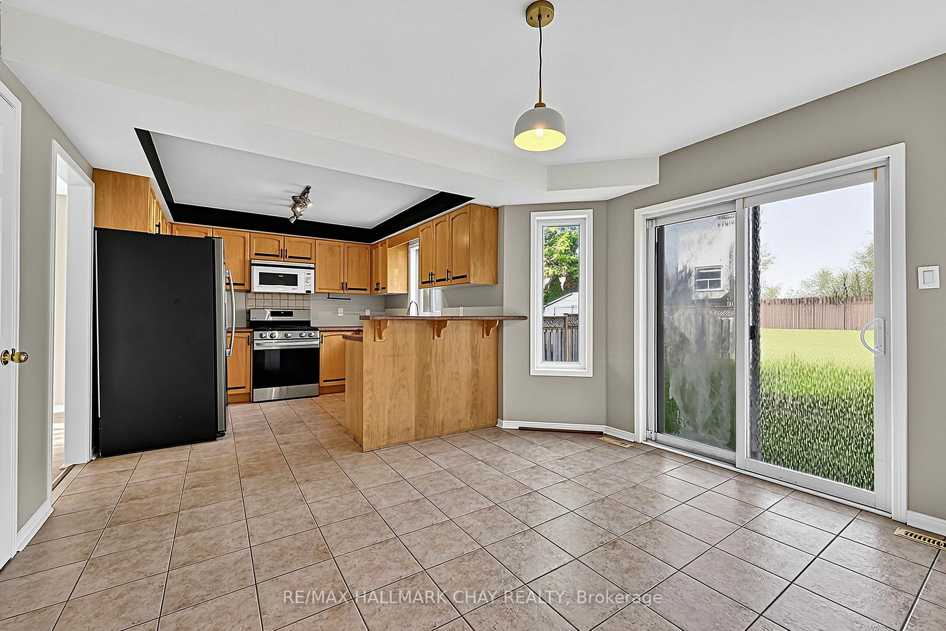 Photo 20 of 50 Loon Avenue, Barrie, Painswick South — HOMEH