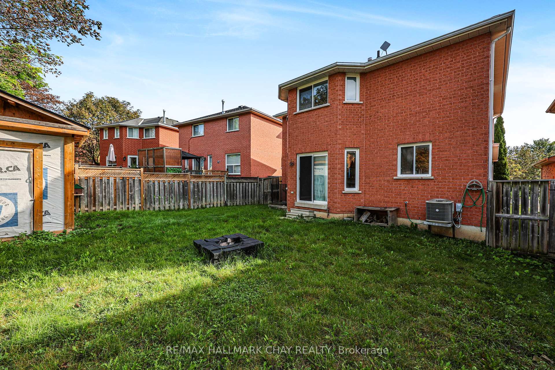 Photo 44 of 50 Loon Avenue, Barrie, Painswick South — HOMEH