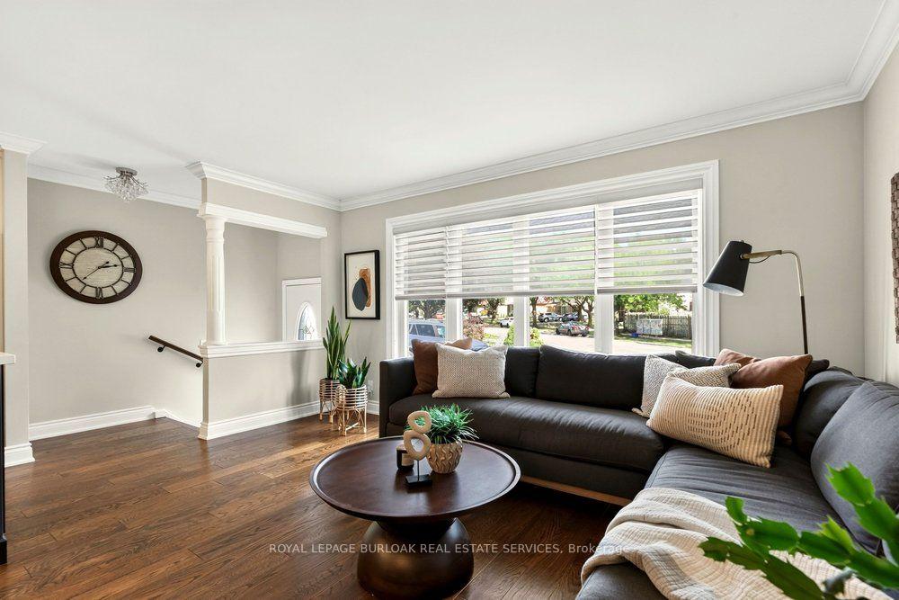 Photo 6 of 1346 Roylen Road, Oakville, College Park — HOMEH