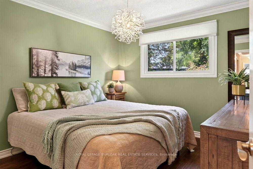 Photo 16 of 1346 Roylen Road, Oakville, College Park — HOMEH