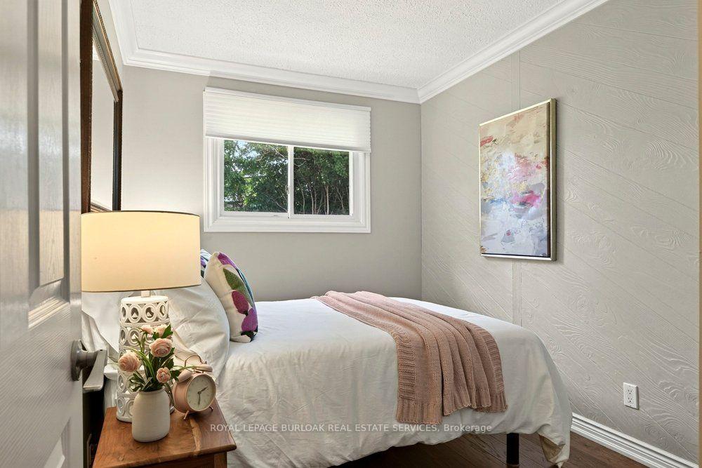 Photo 19 of 1346 Roylen Road, Oakville, College Park — HOMEH