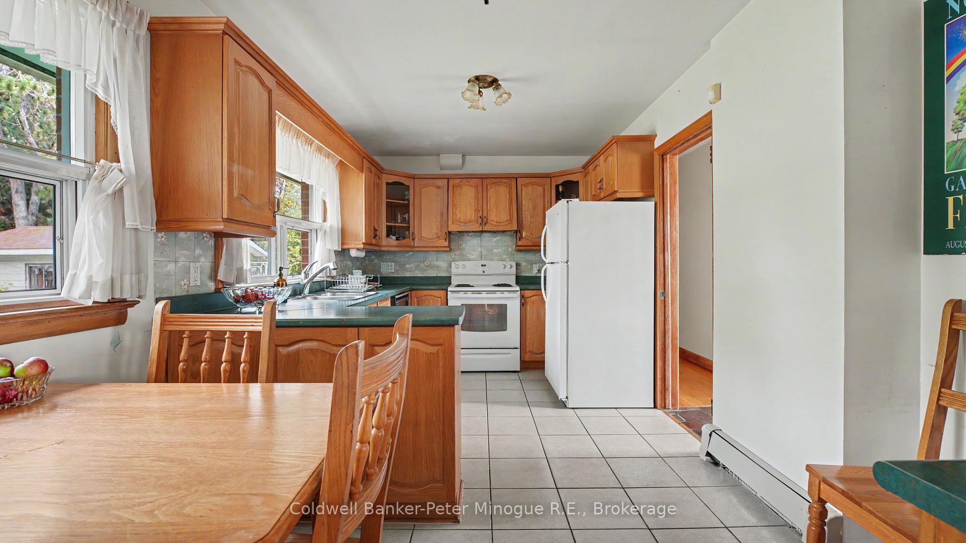 Photo 17 of 1580 Jane Street, North Bay, West End — HOMEH